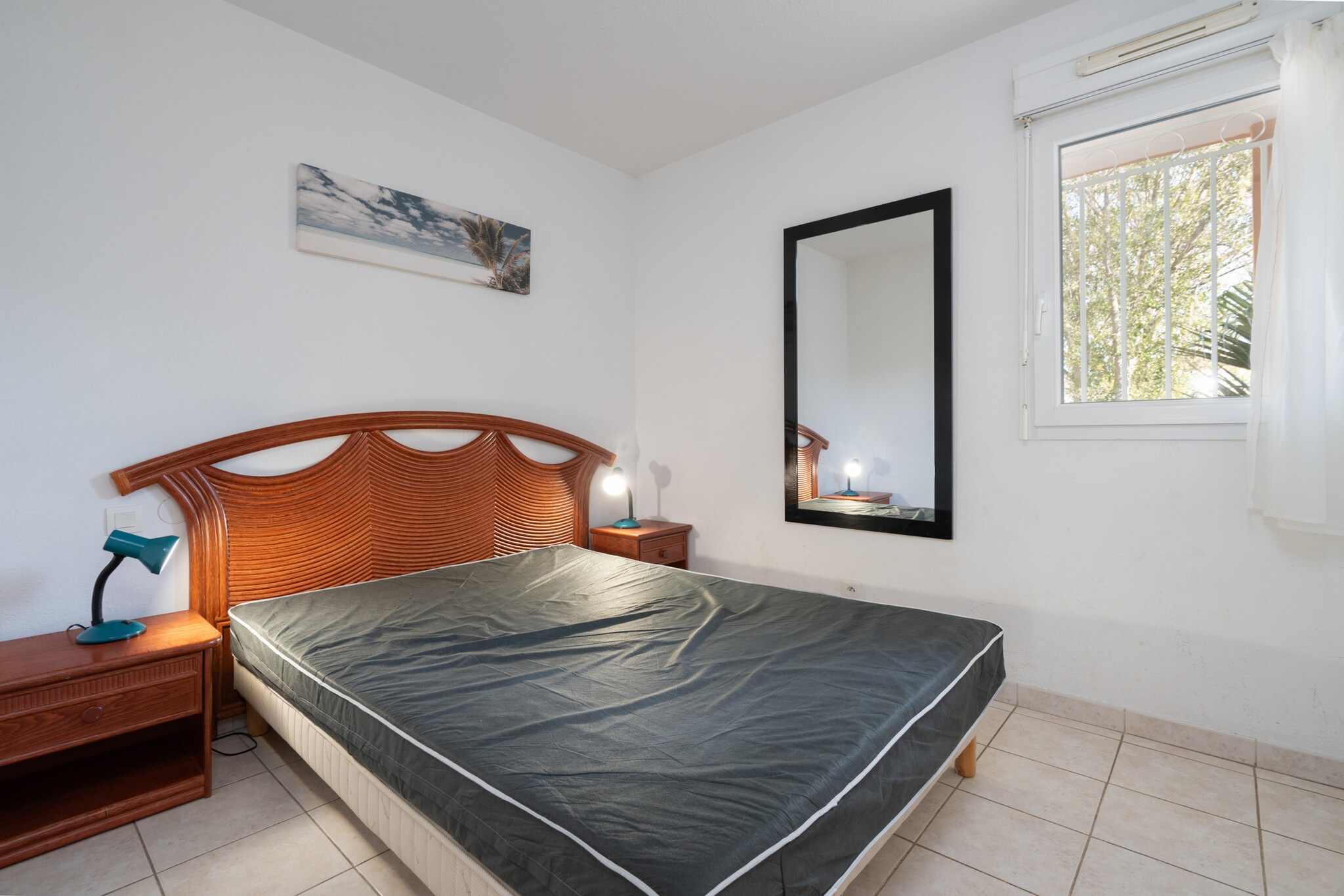 Elevator, Living room(double sofa bed, TV, seating area), Kitchen(dining table, electric kettle, toaster, coffee machine, microwave, dishwasher, fridge, freezer, dishes and cutlery), bedroom(single bed, single bed), bedroom(double bed), bathroom(bath tub, bathtub or shower, washbasin, toilet), Garden Furniture , heating, terrace, parking, swimming pool(shared with other guests, heated)