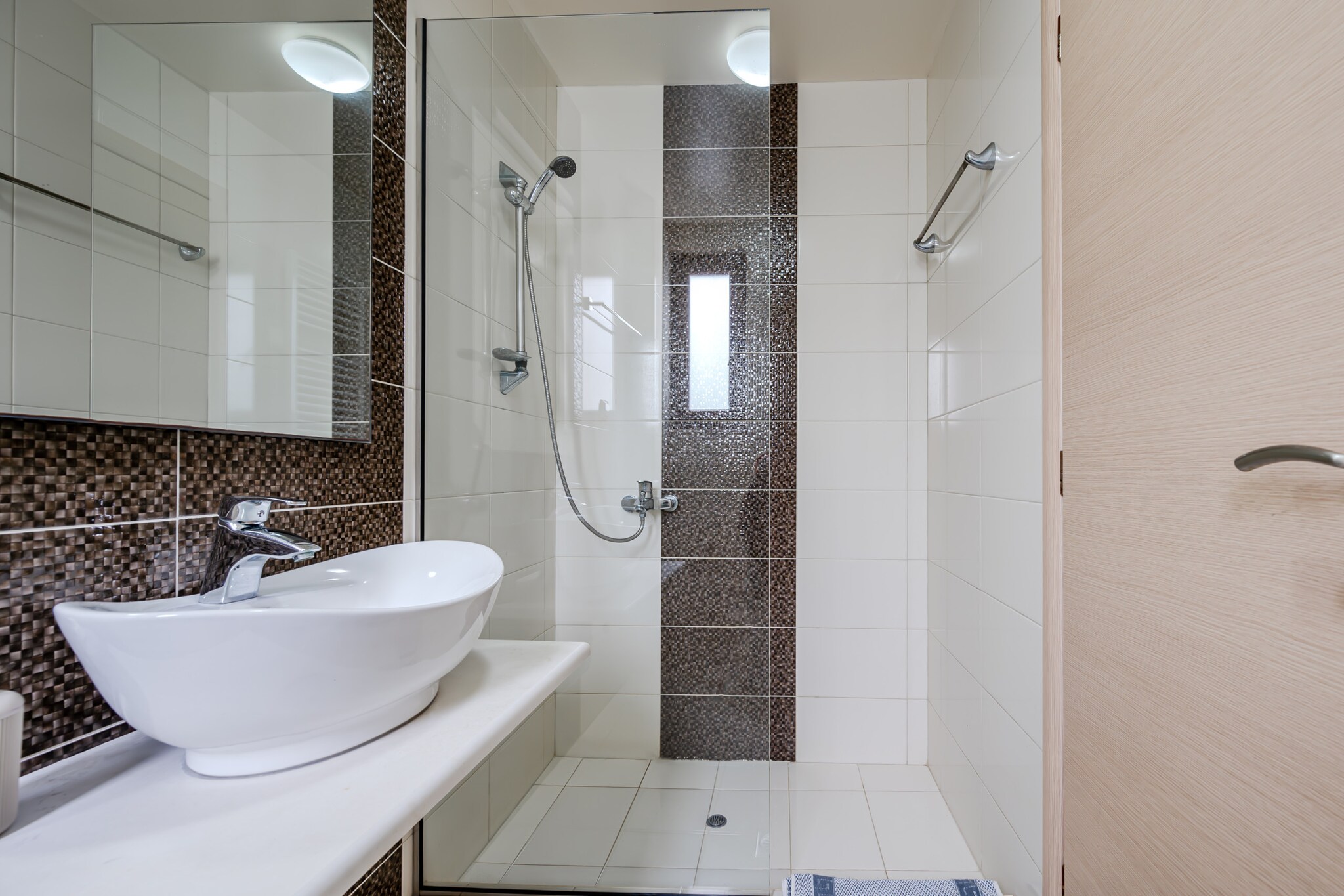 Villa Paris-Bathroom