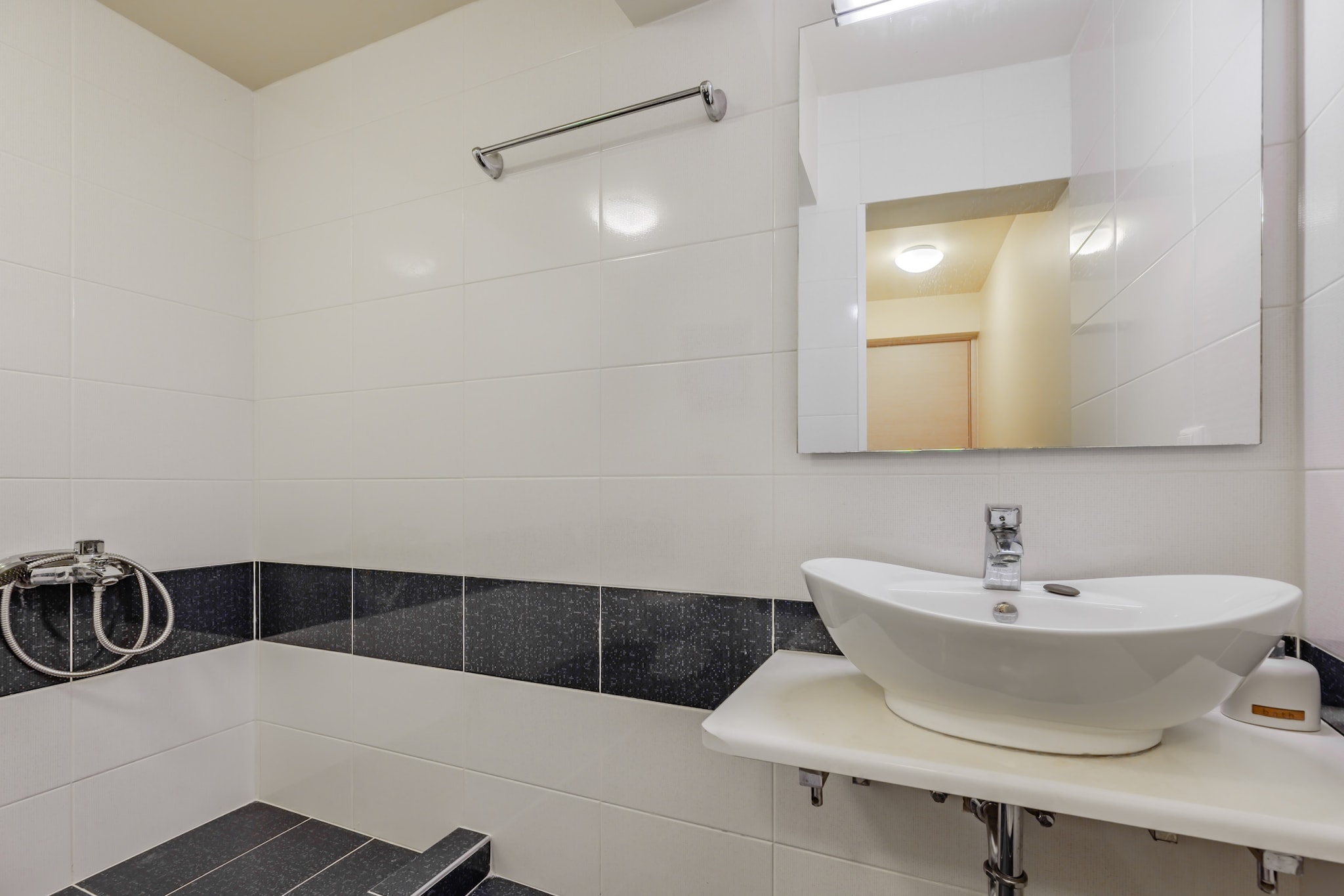 Villa Paris-Bathroom