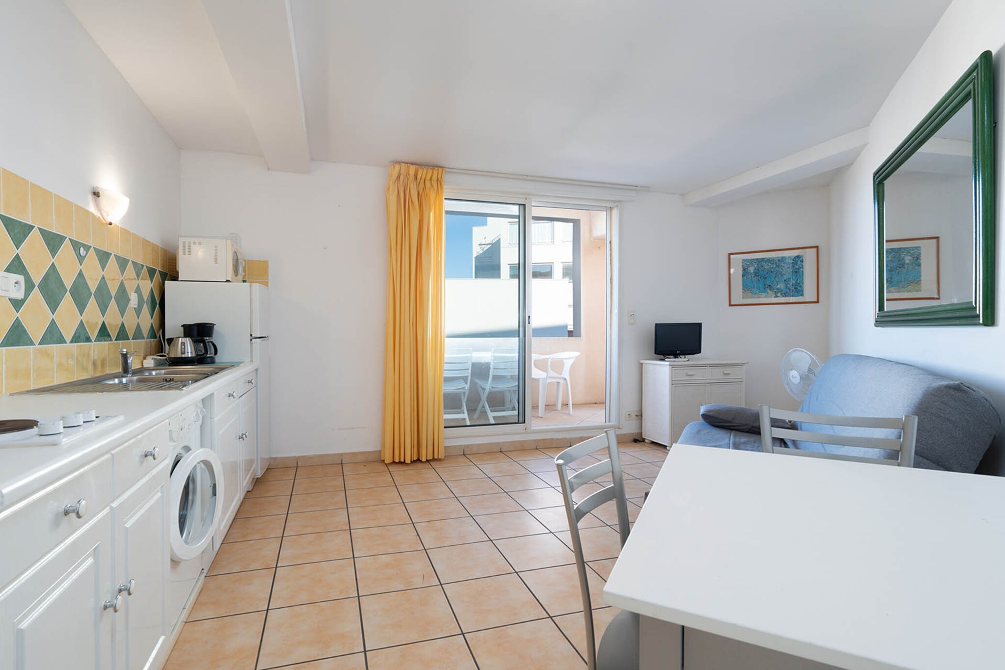 Comfort with Sunlit Balcony