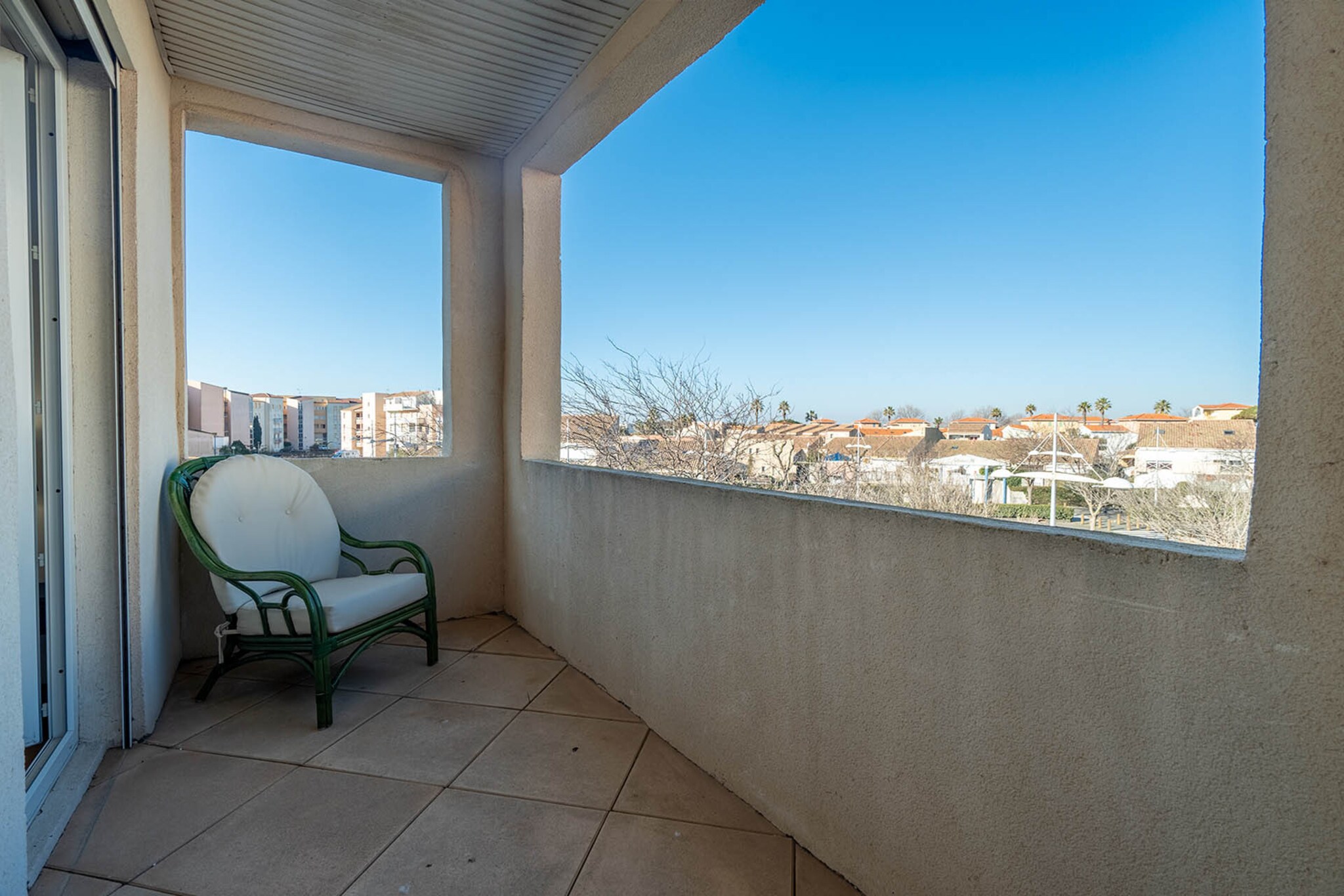 Comfort with Sunlit Balcony
