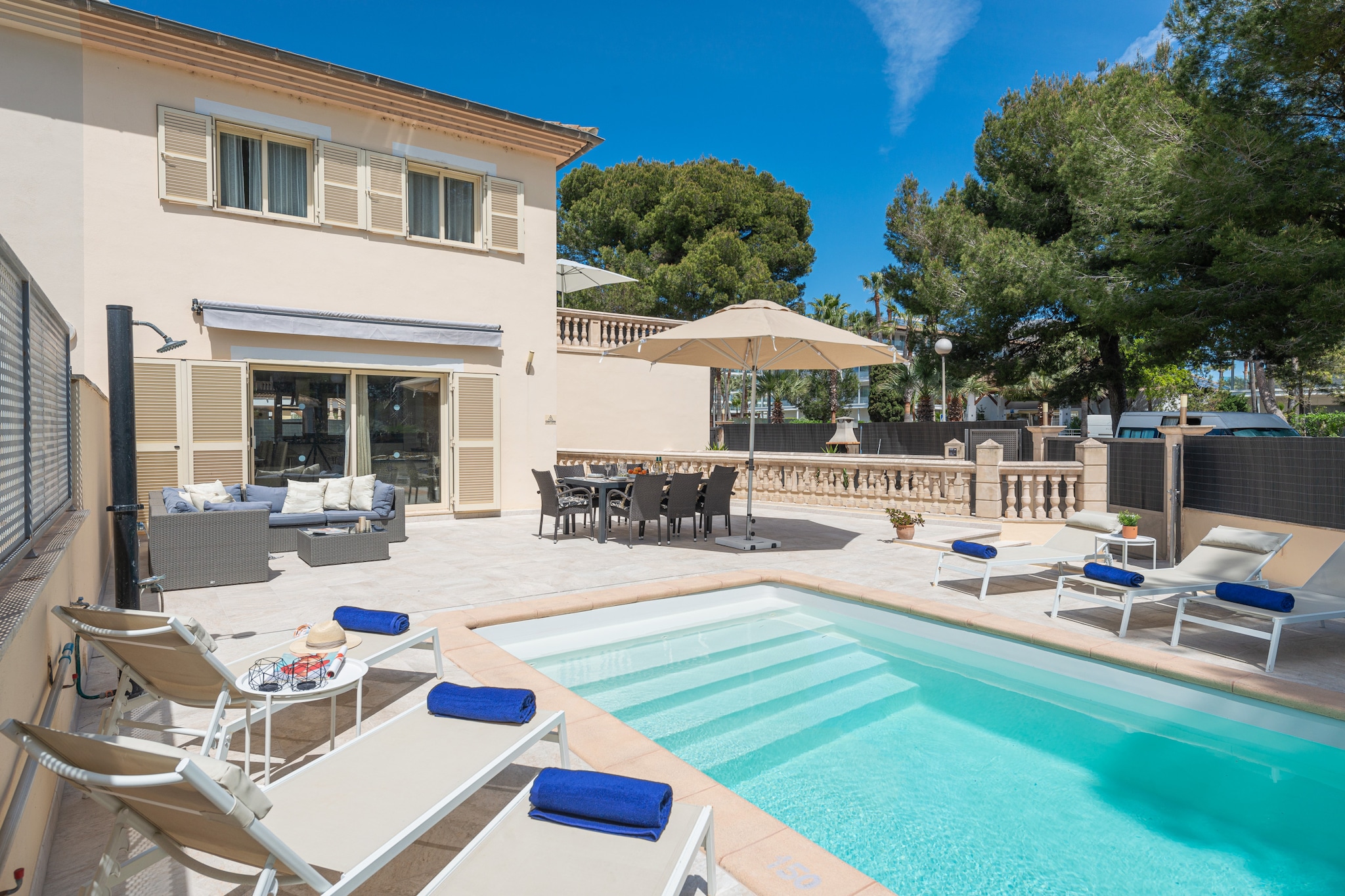 Villa Hilary