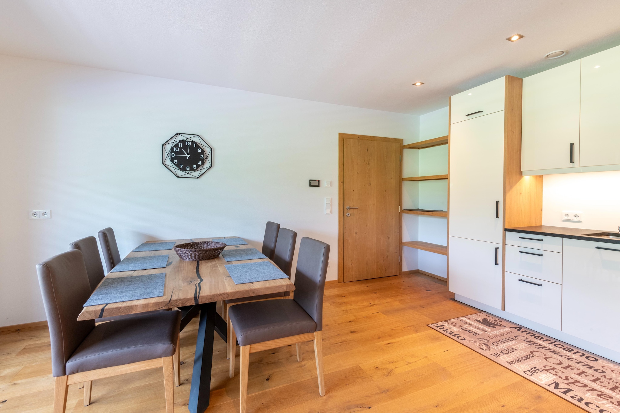 Penthouse Fuchs 1