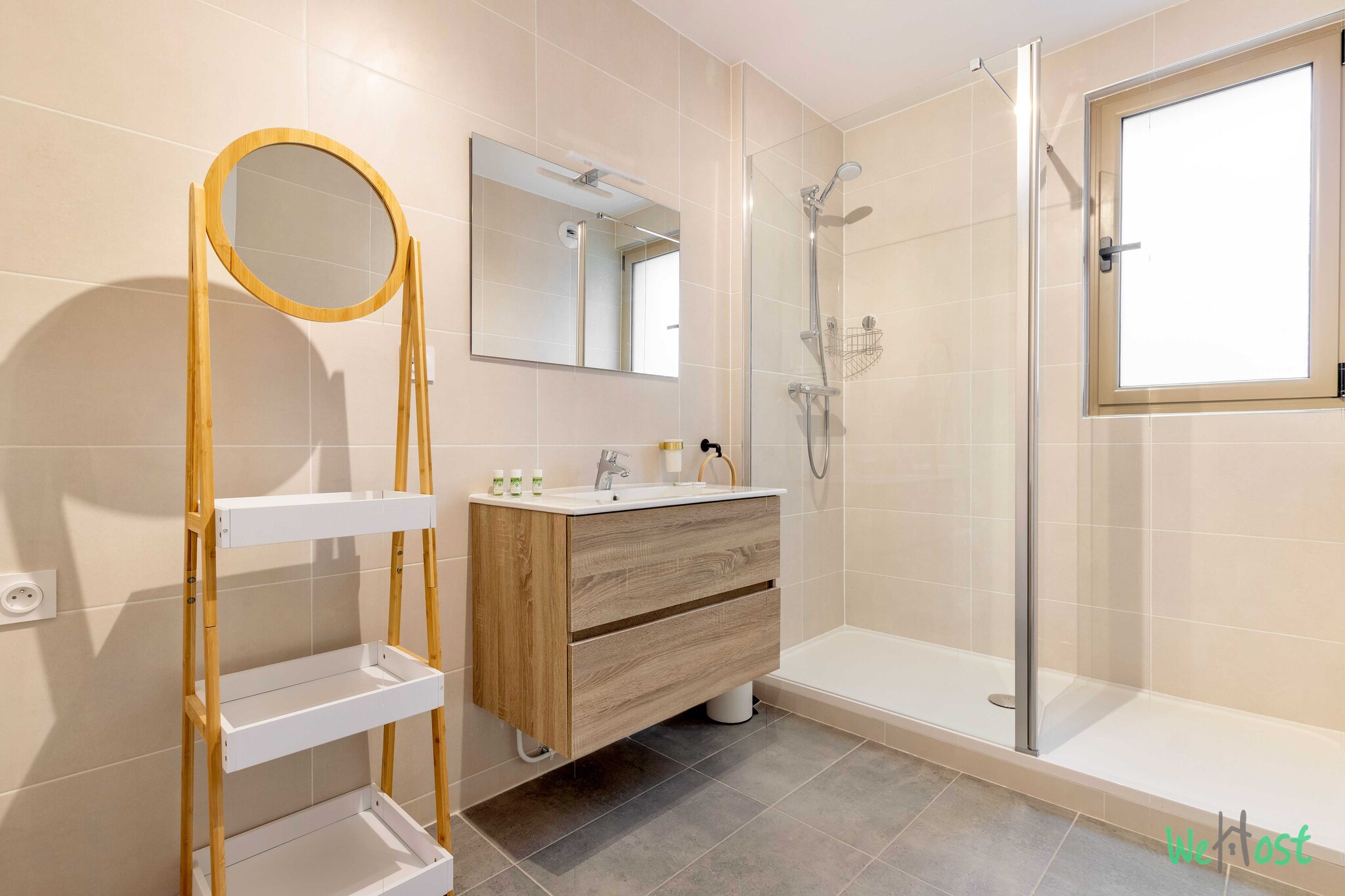 Apartment with balcony in Paris