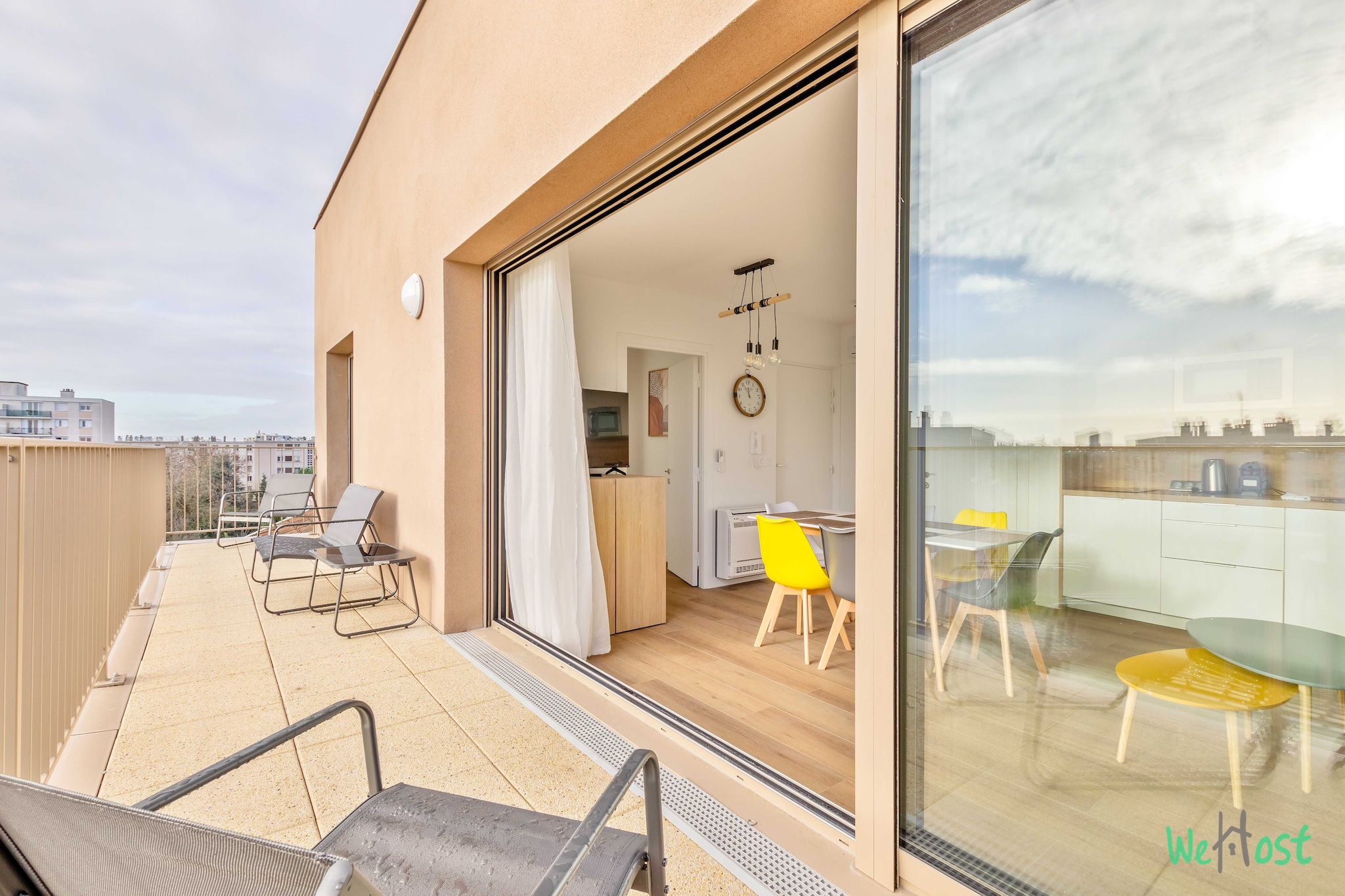 Modern Apt with Balcony-6P-Close to Disney/Paris