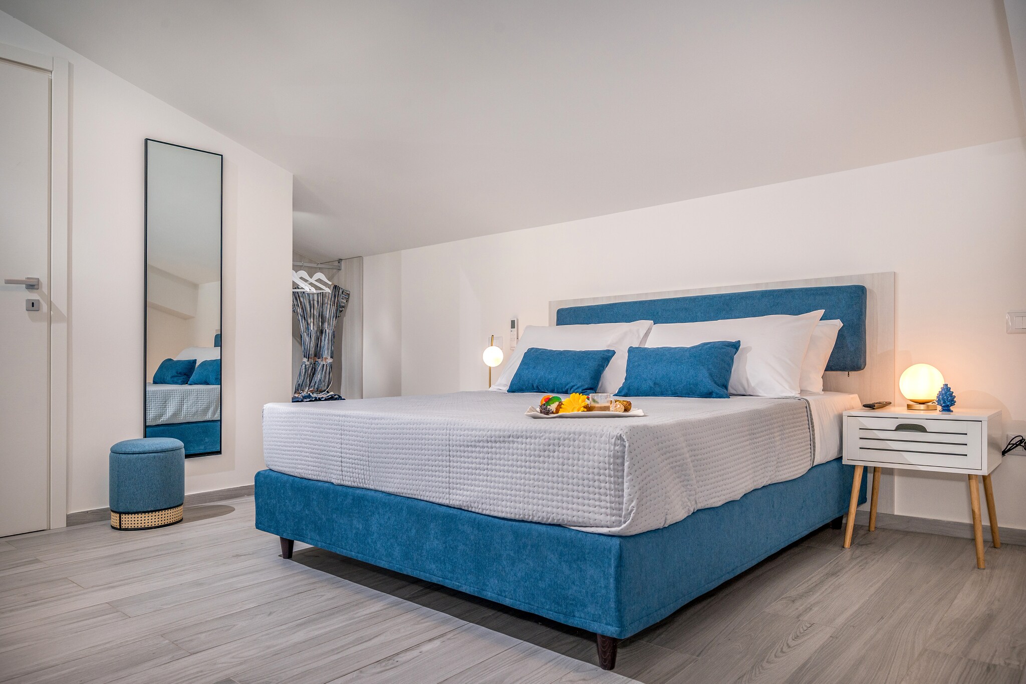 Penthouse in Italy with Gulf View Terrace