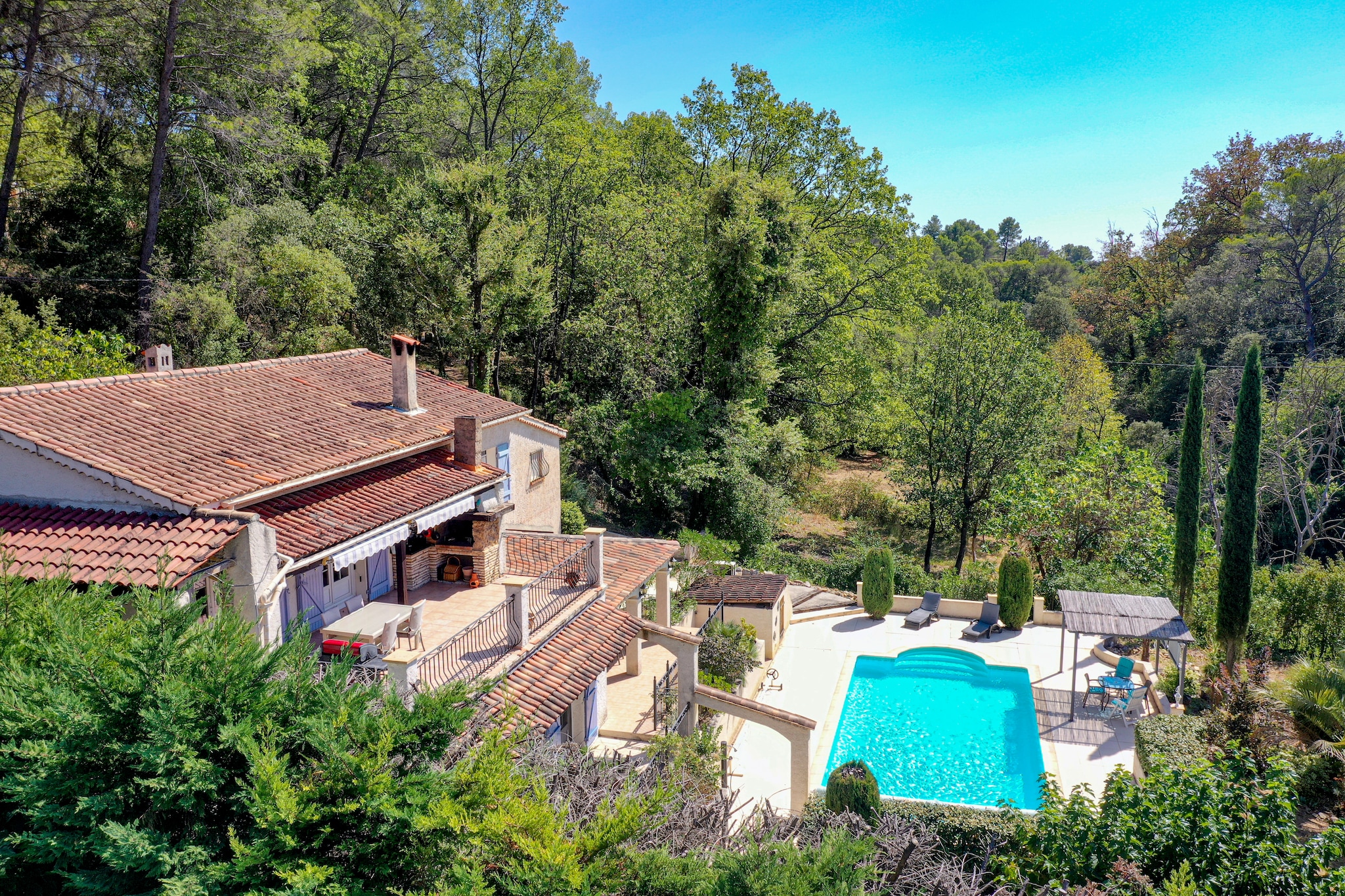 VILLA PANEOU