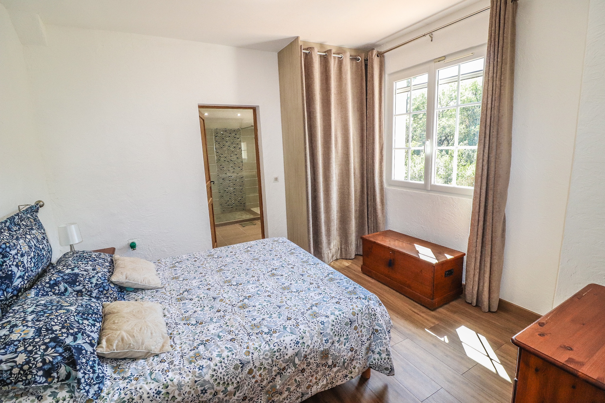 VILLA PANEOU-Bedroom