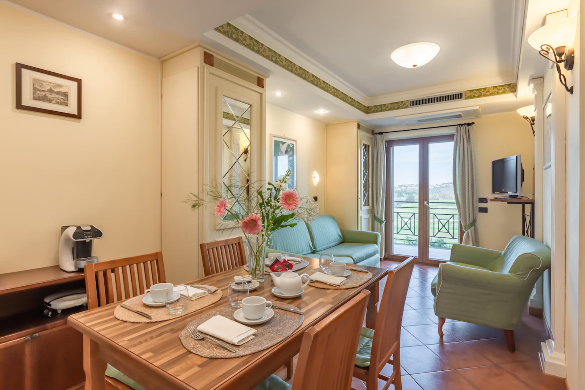 Apartment near Rome by Marco Simone Golf