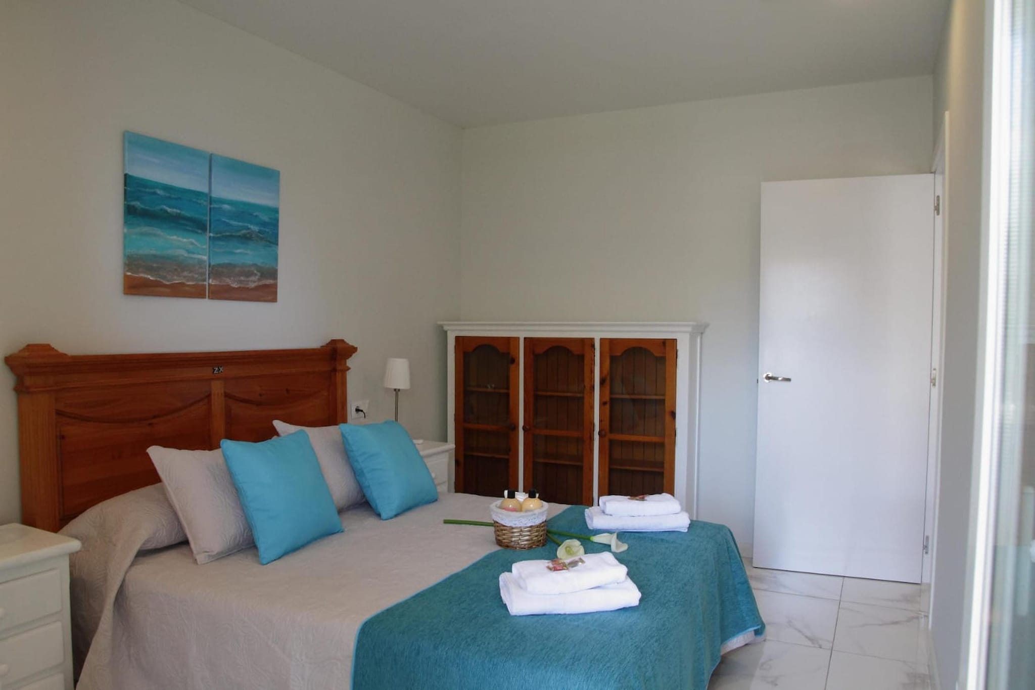 Apartamento con terraza y vistas 327 - Chambre