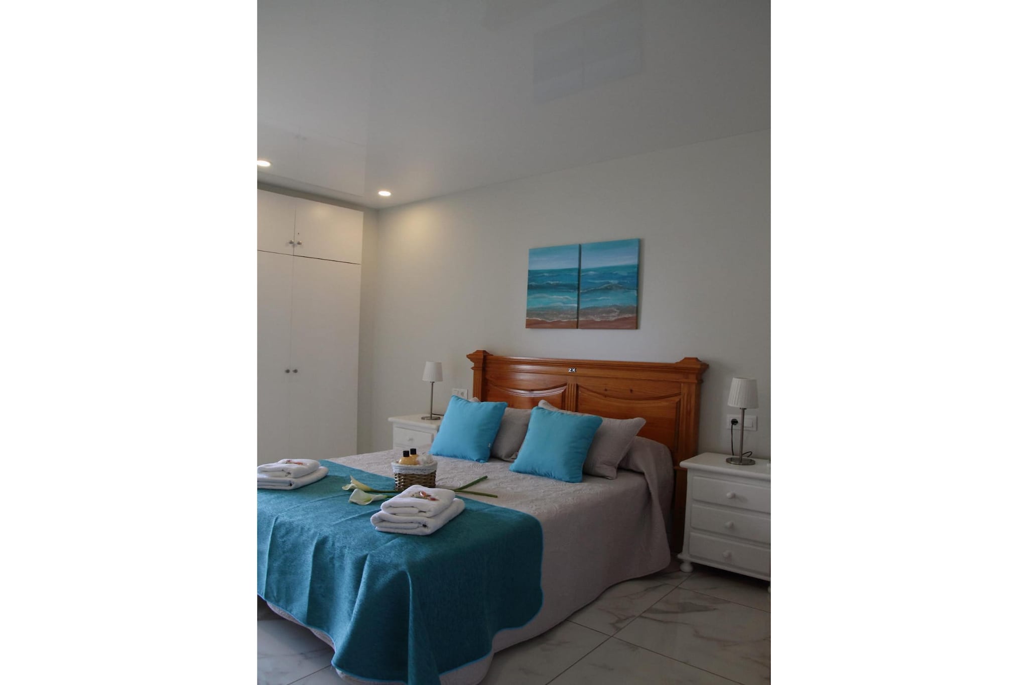 Apartamento con terraza y vistas 327 - Chambre