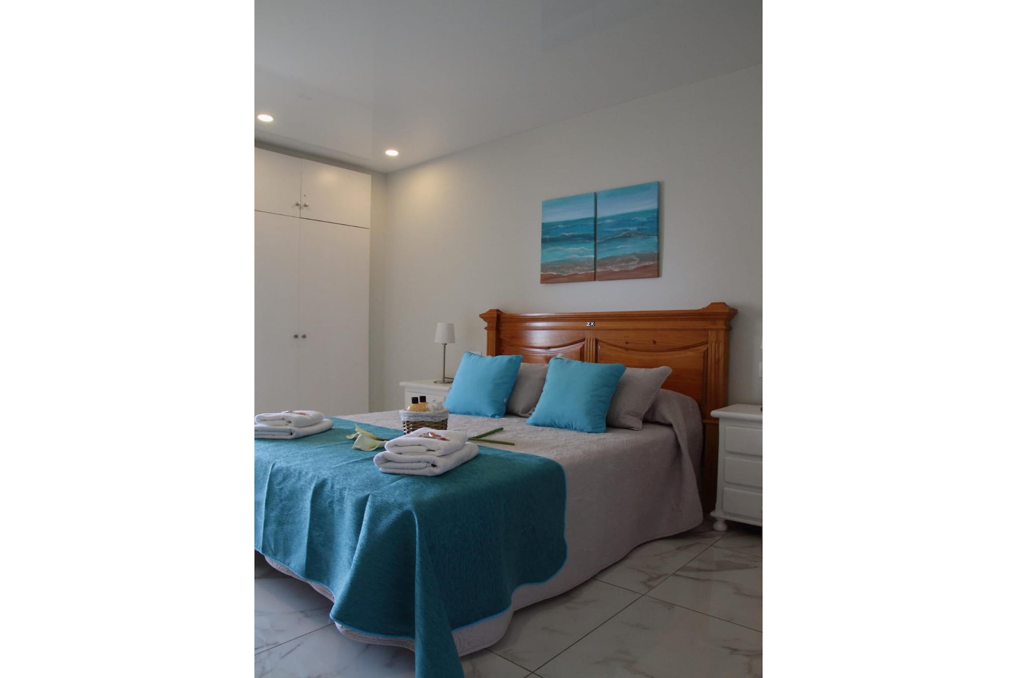 Apartamento con terraza y vistas 327 - Chambre