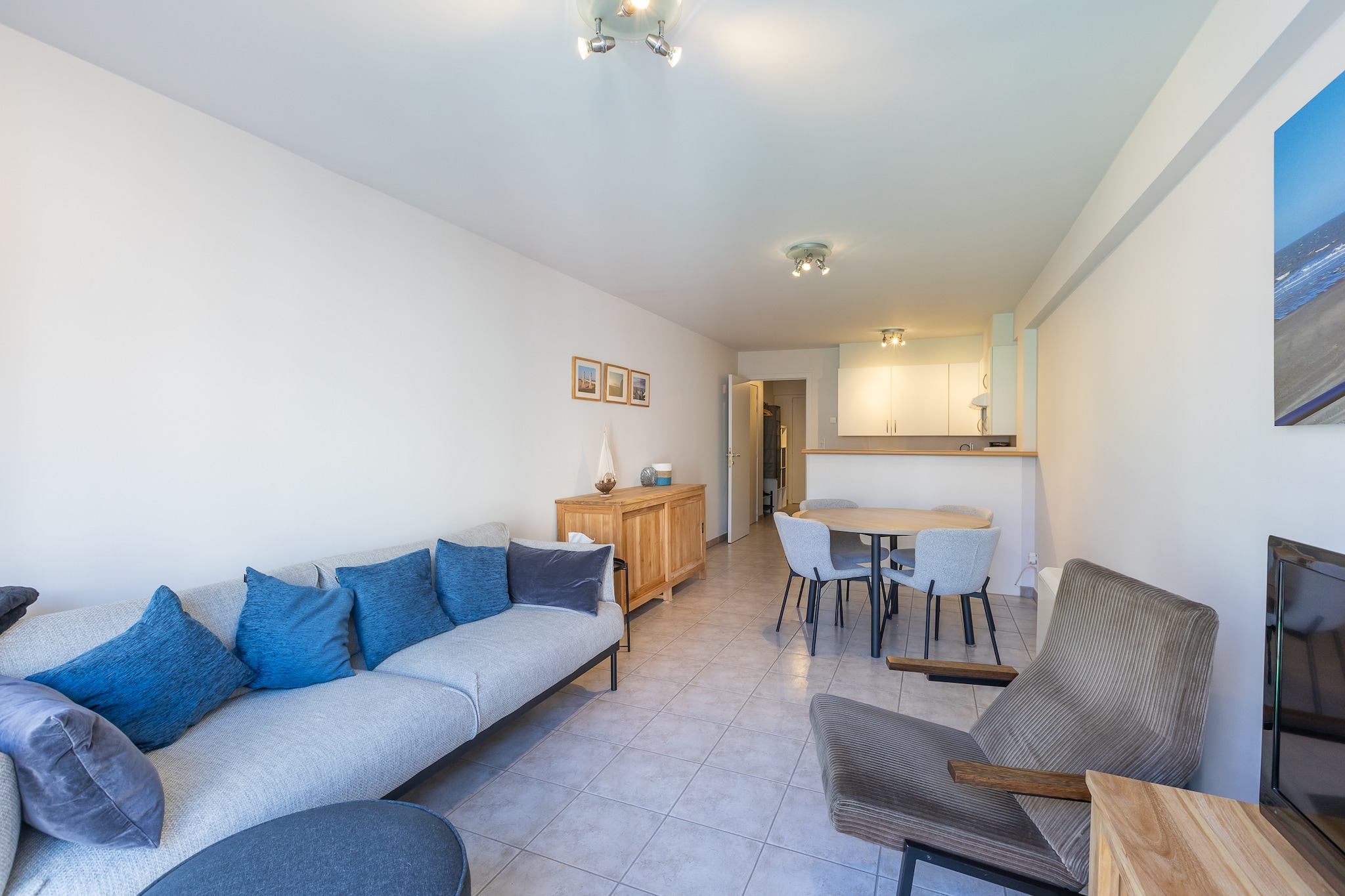 2-bedroom flat near the sea.