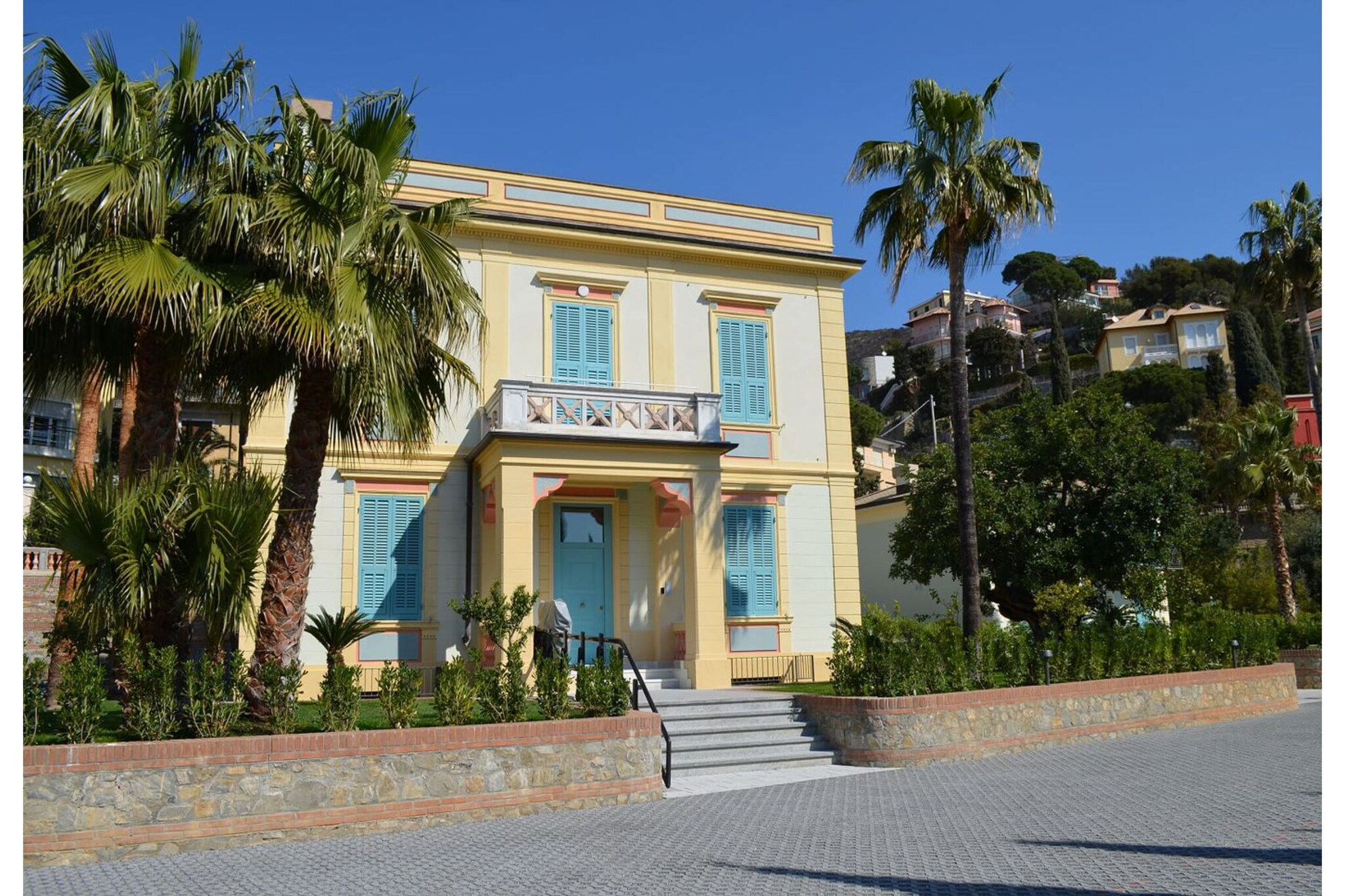 Exterior Summer