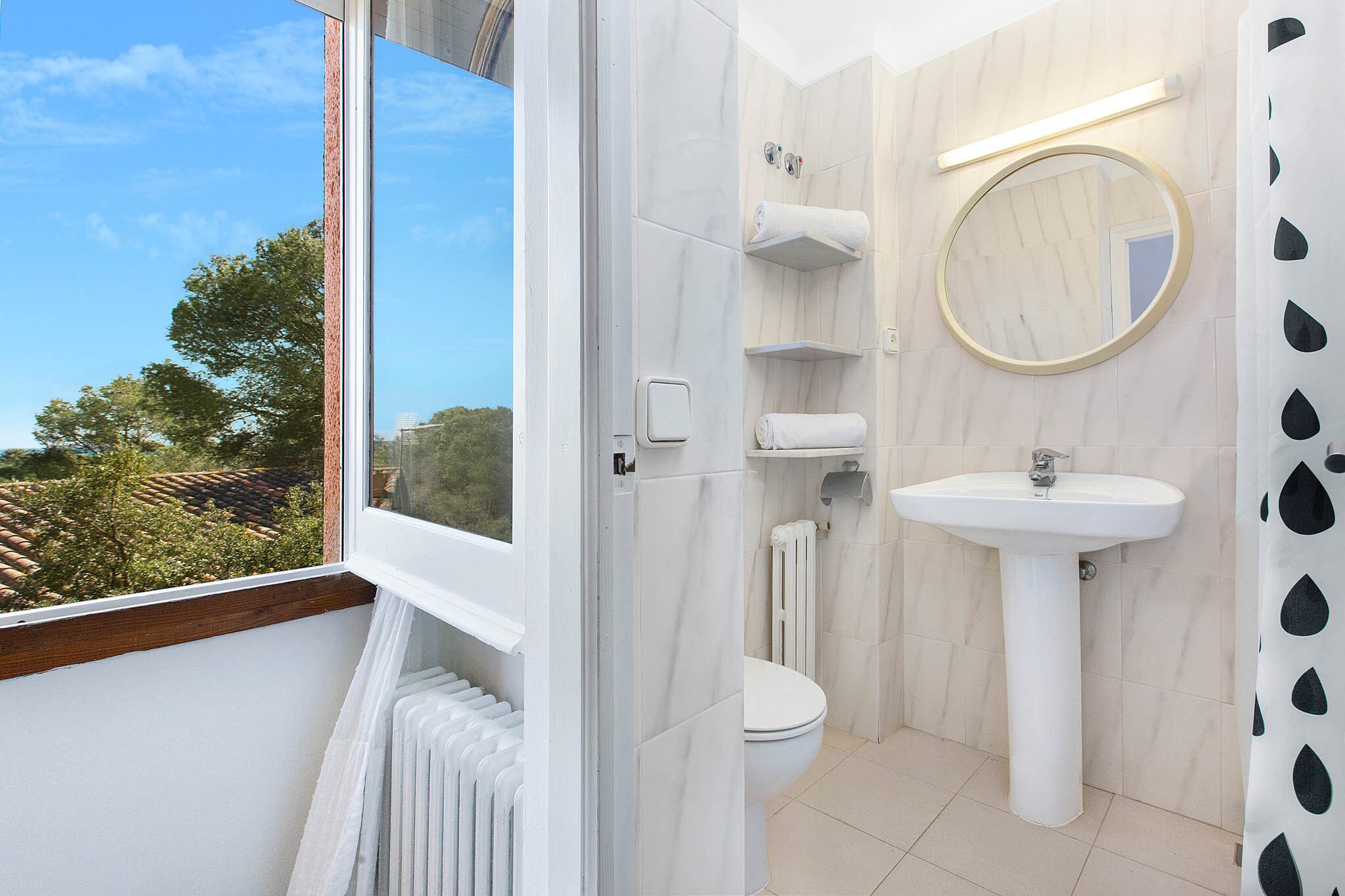 Carena 1º-Bathroom