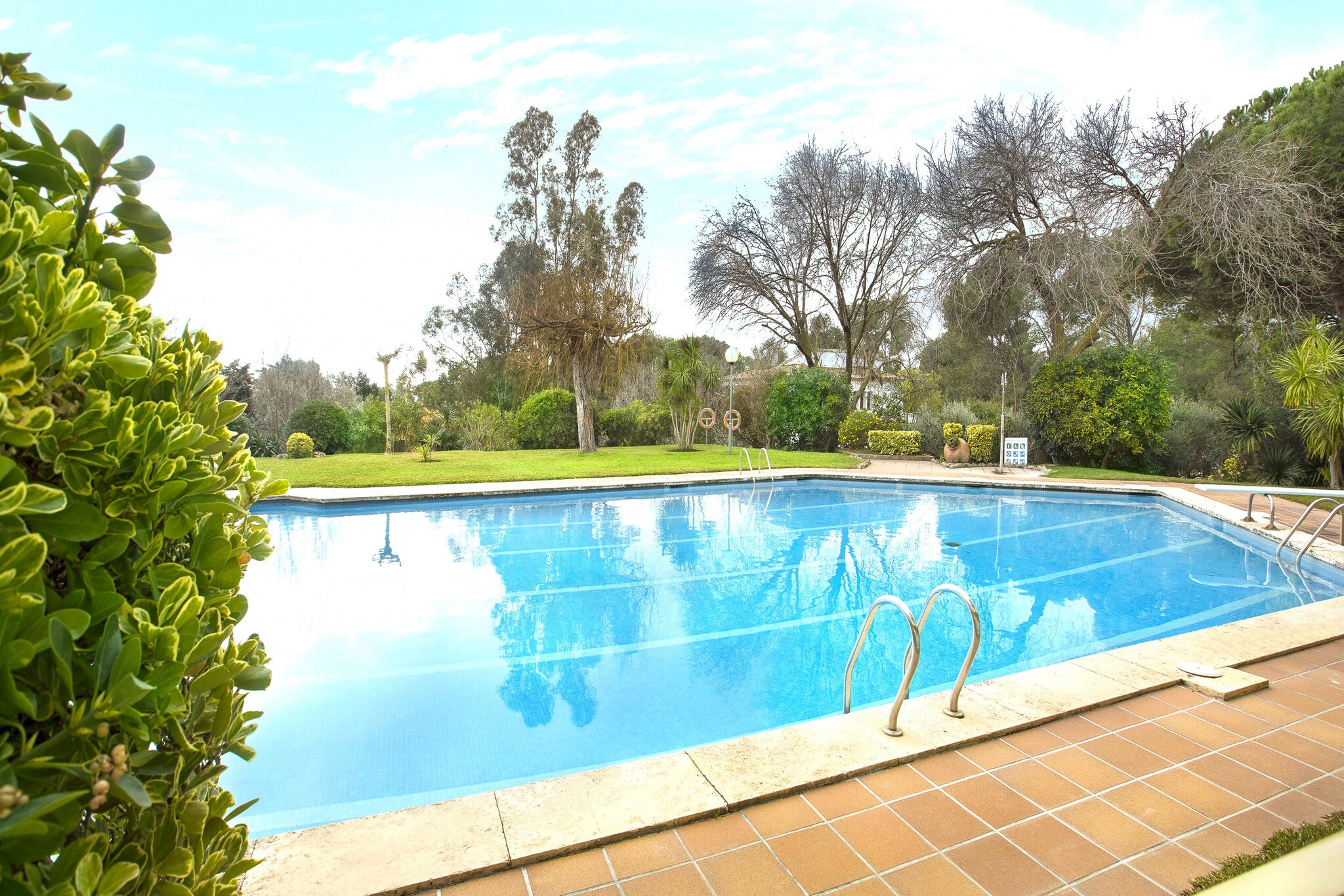 Cenit A-2-Pool