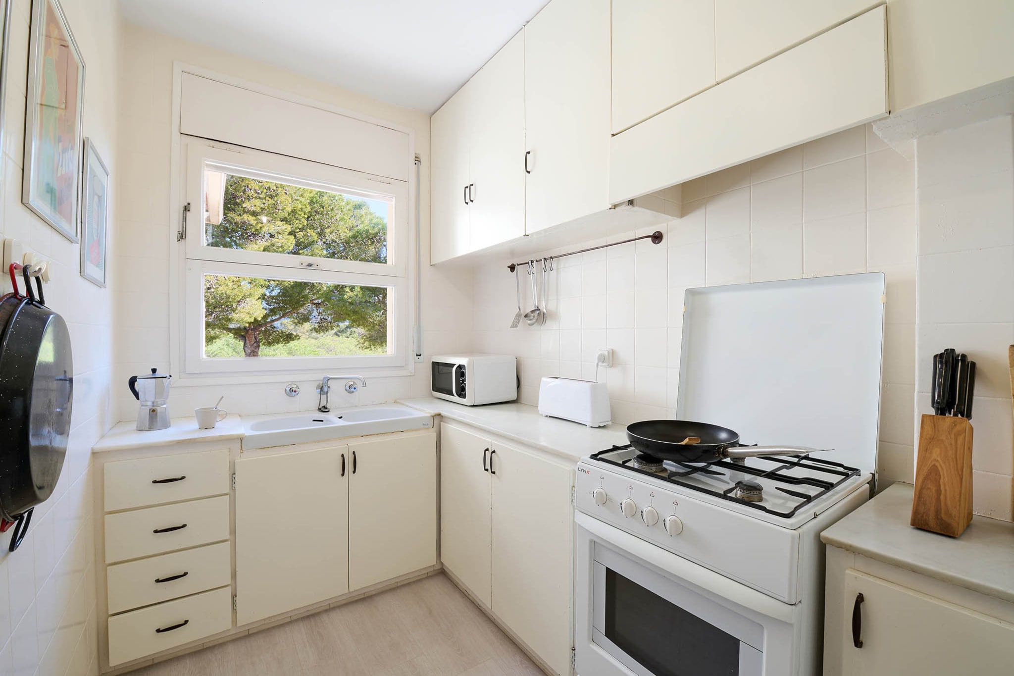 Costa Brava X-3-Kitchen