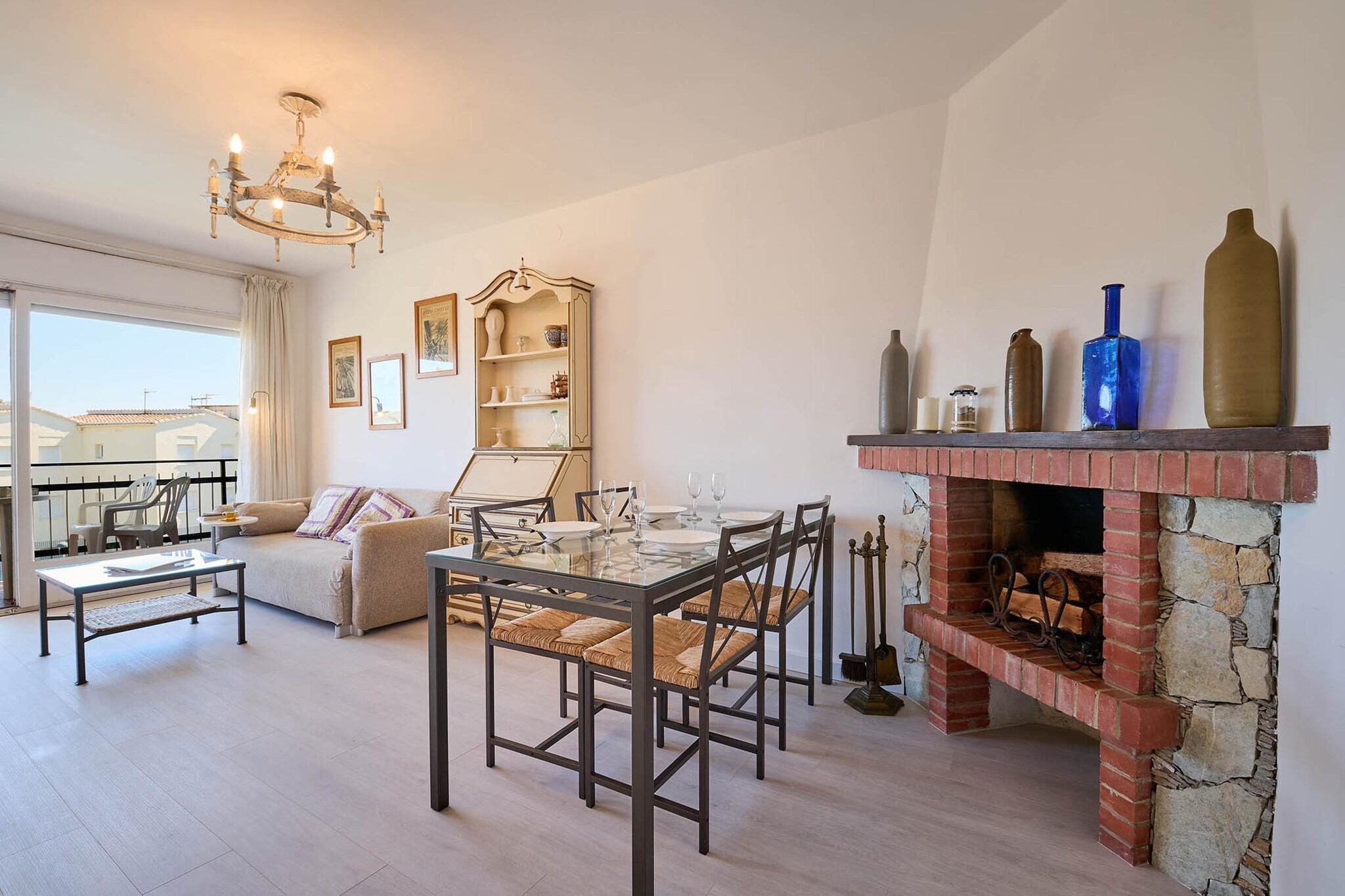 Costa Brava X-3-Dining room