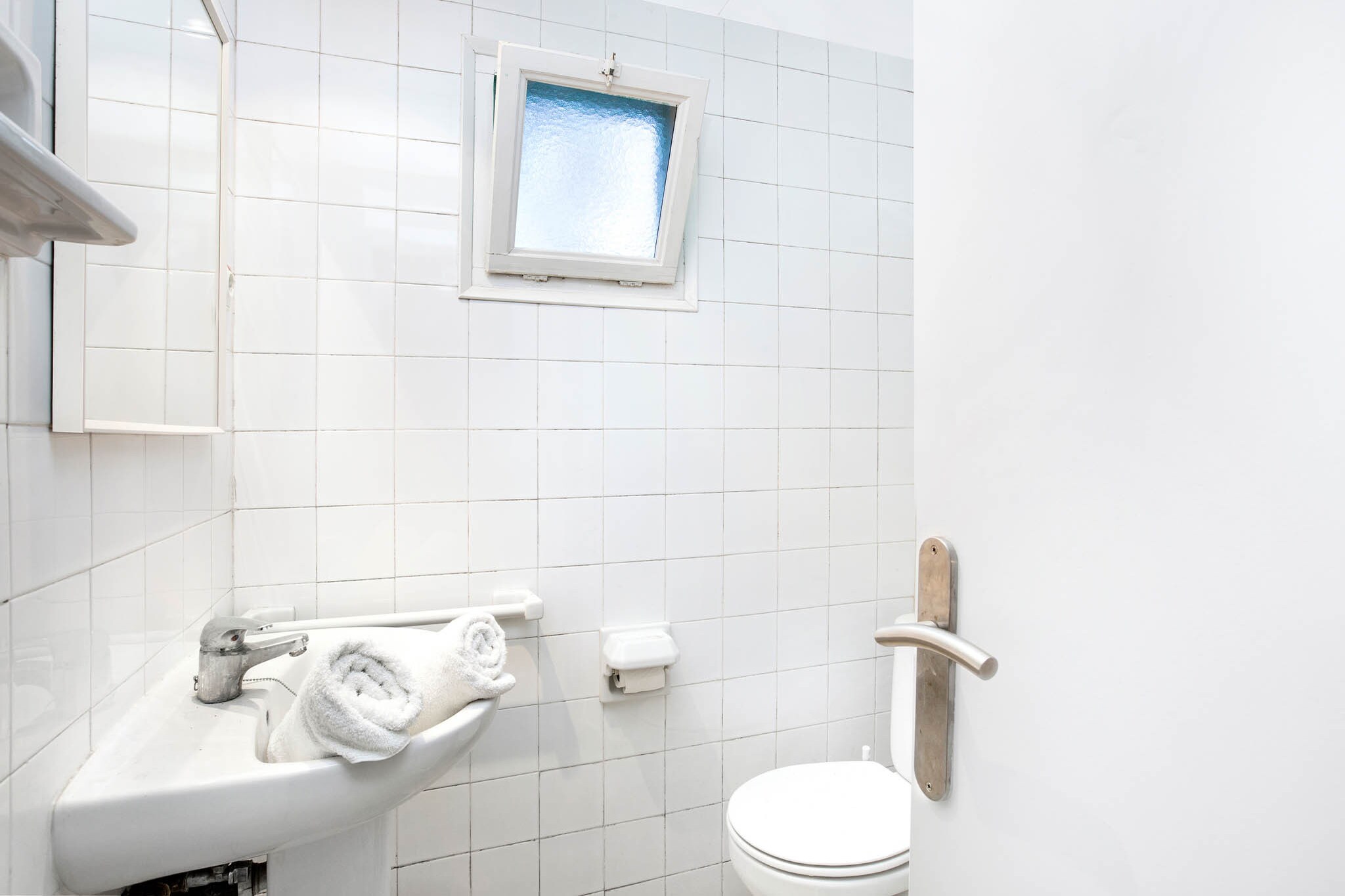 Geranis 3-Bathroom
