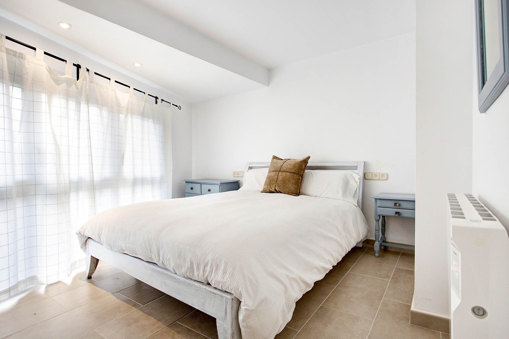 Martinez-Bedroom