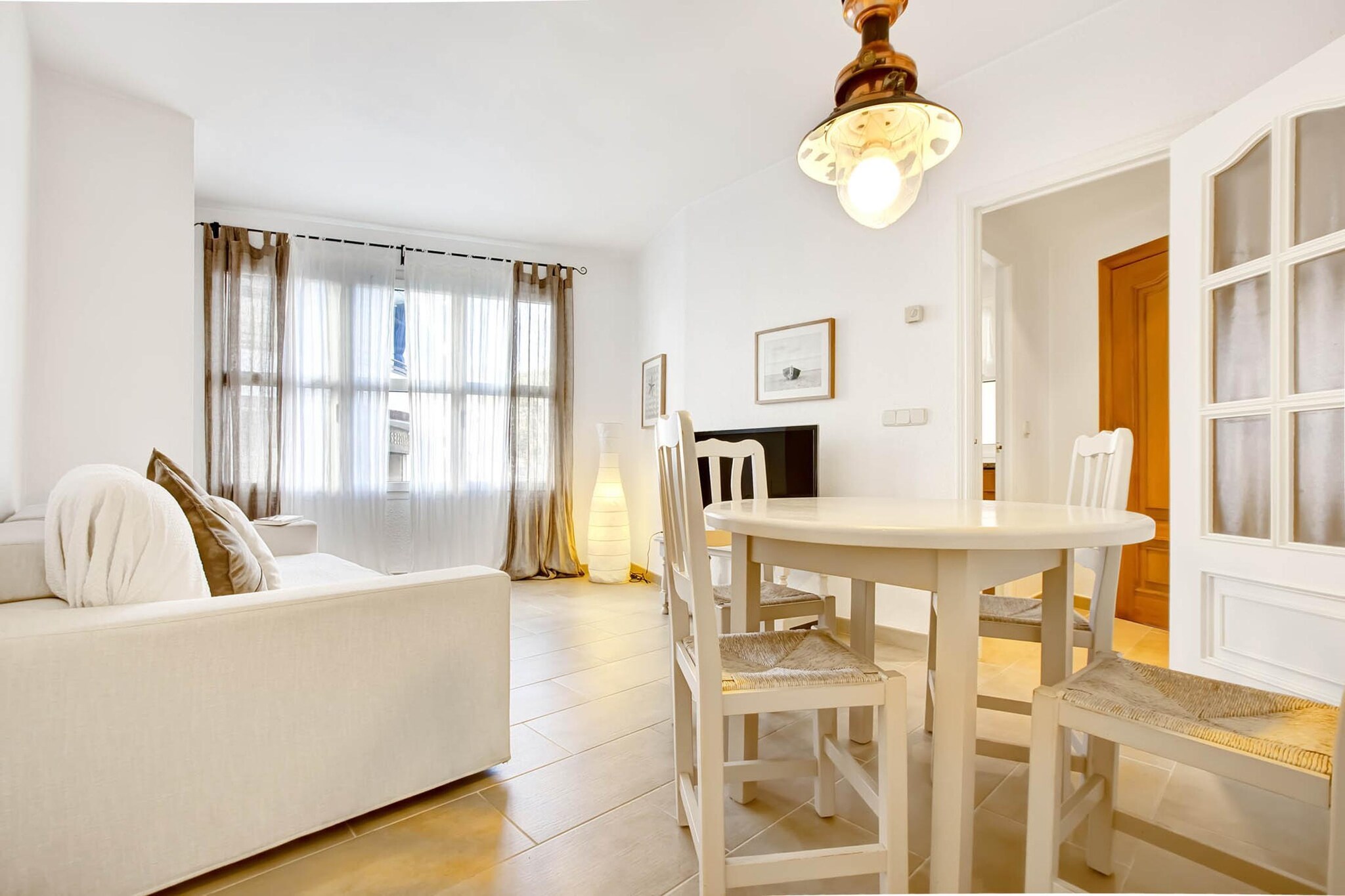 Martinez-Dining room