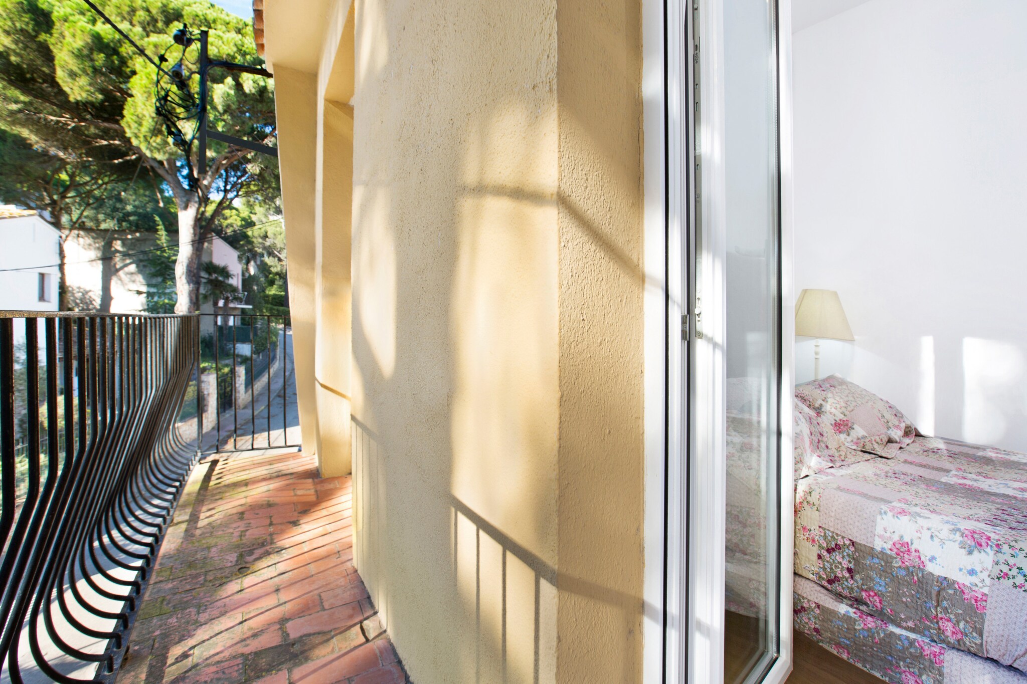 Pelegrins 2-Terrace balcony