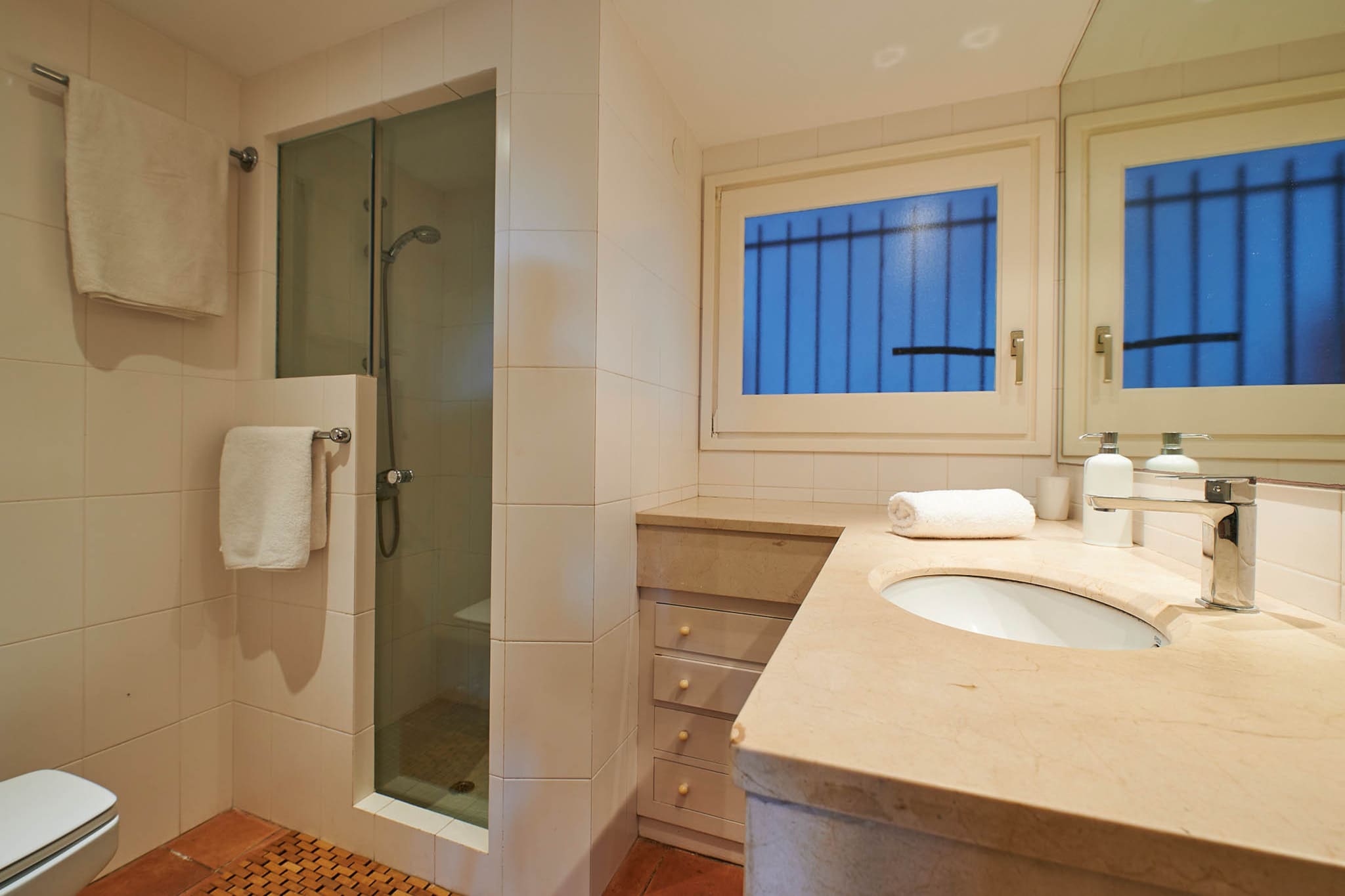 Cliper L-1-Badezimmer