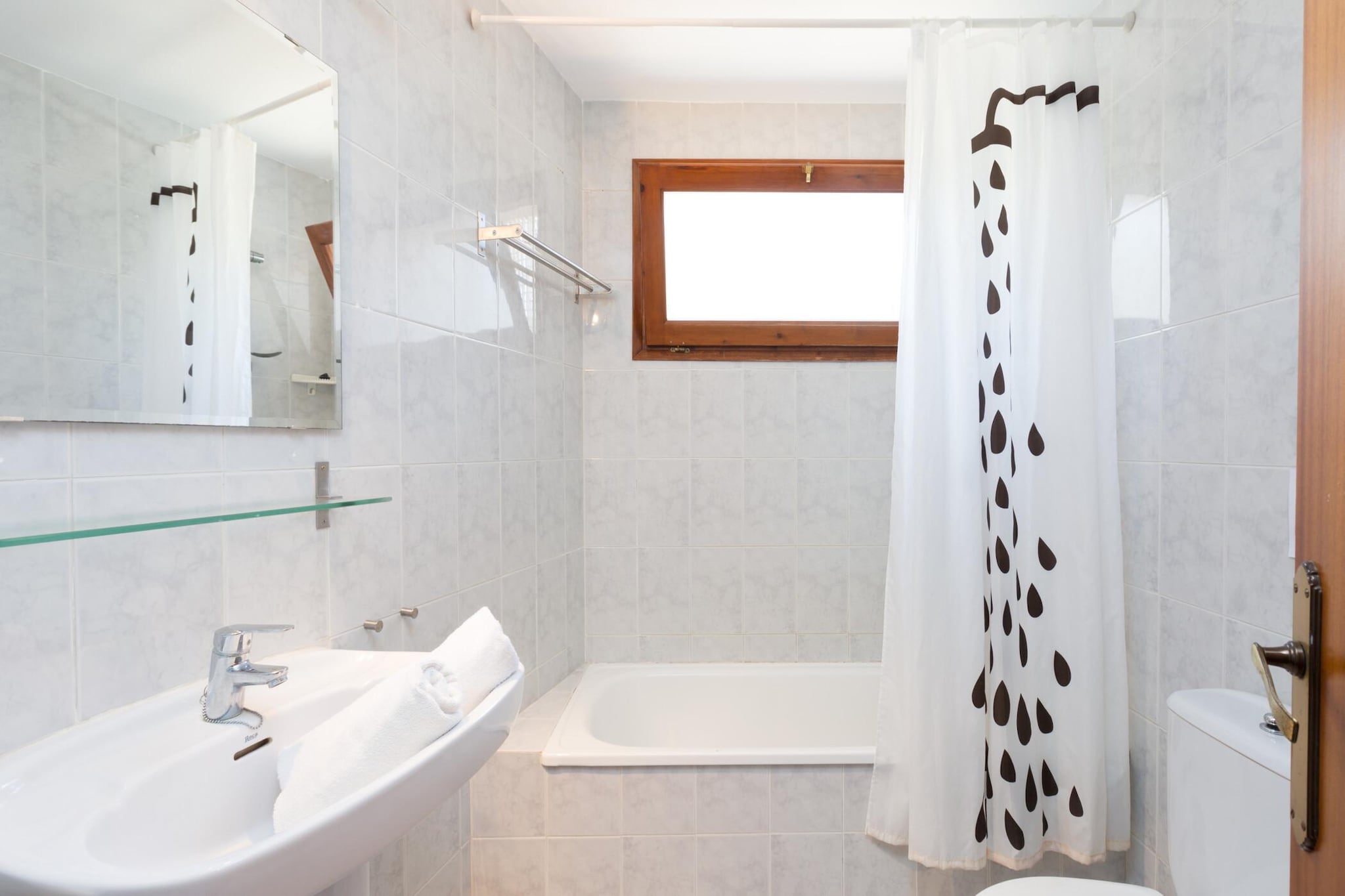 Cipresos 8pax-Badkamer