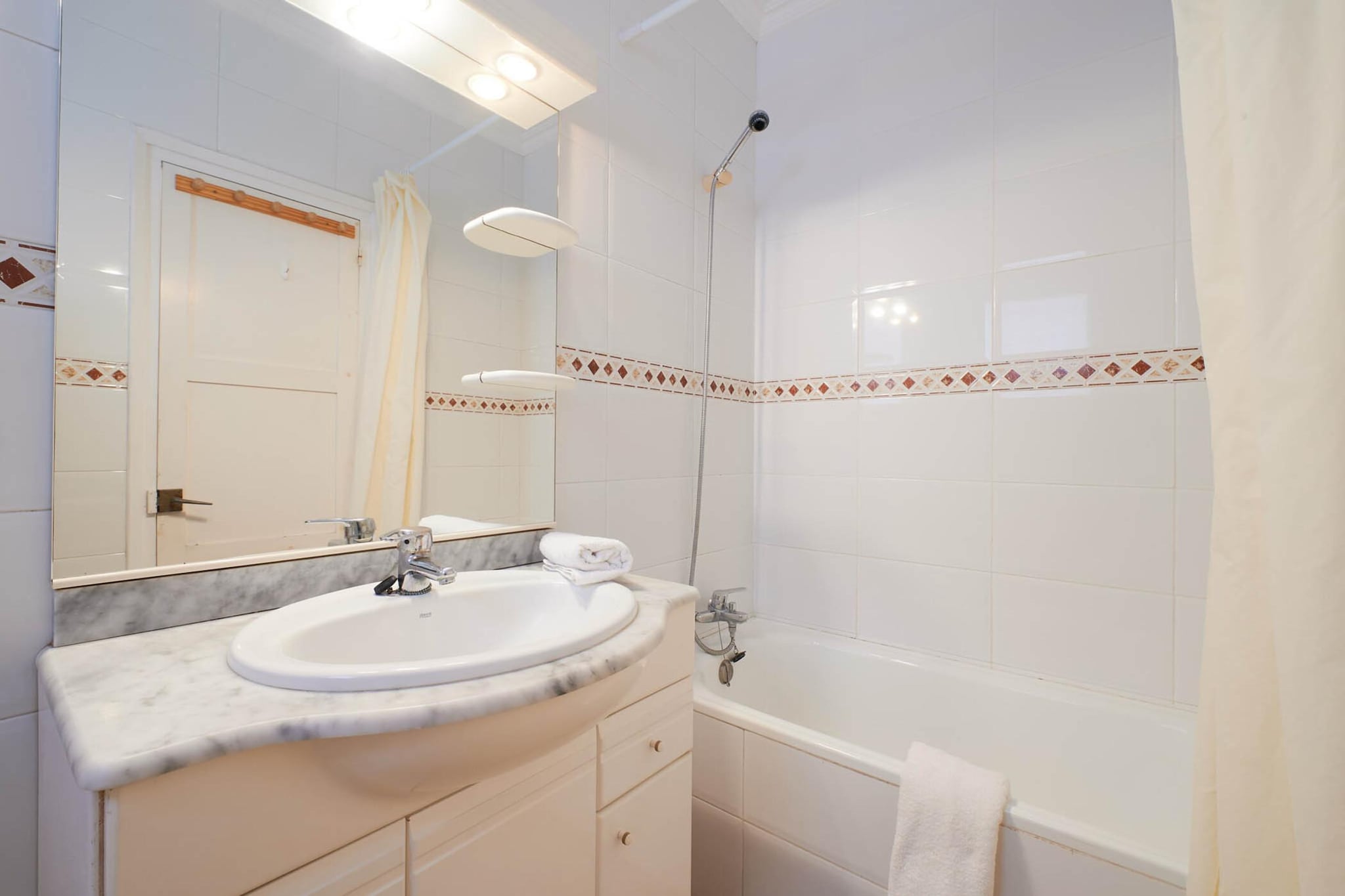 Aurora 4-Badkamer