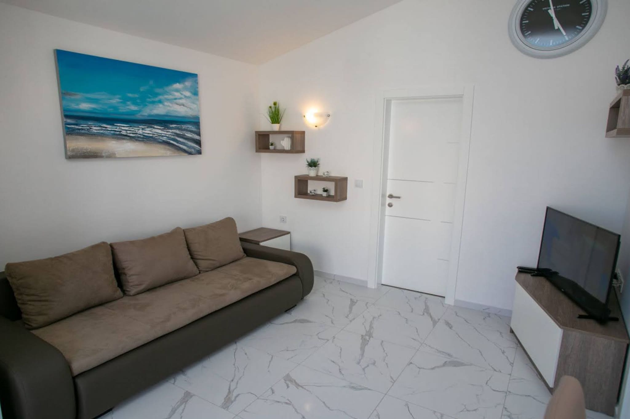 One-Bedroom Deluxe City View Apartment