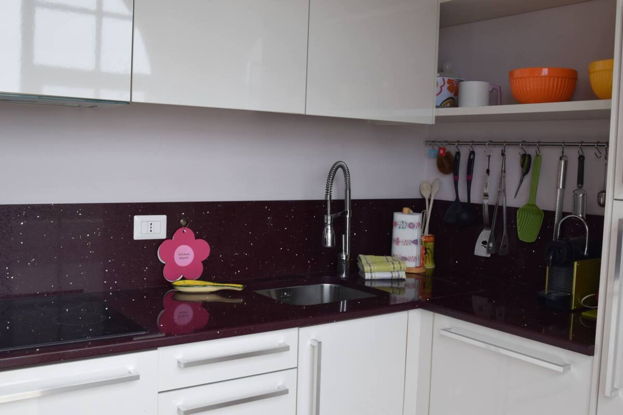 Juan-les-Pins Vue Mer Plage Piscine et Tennis-Kitchen