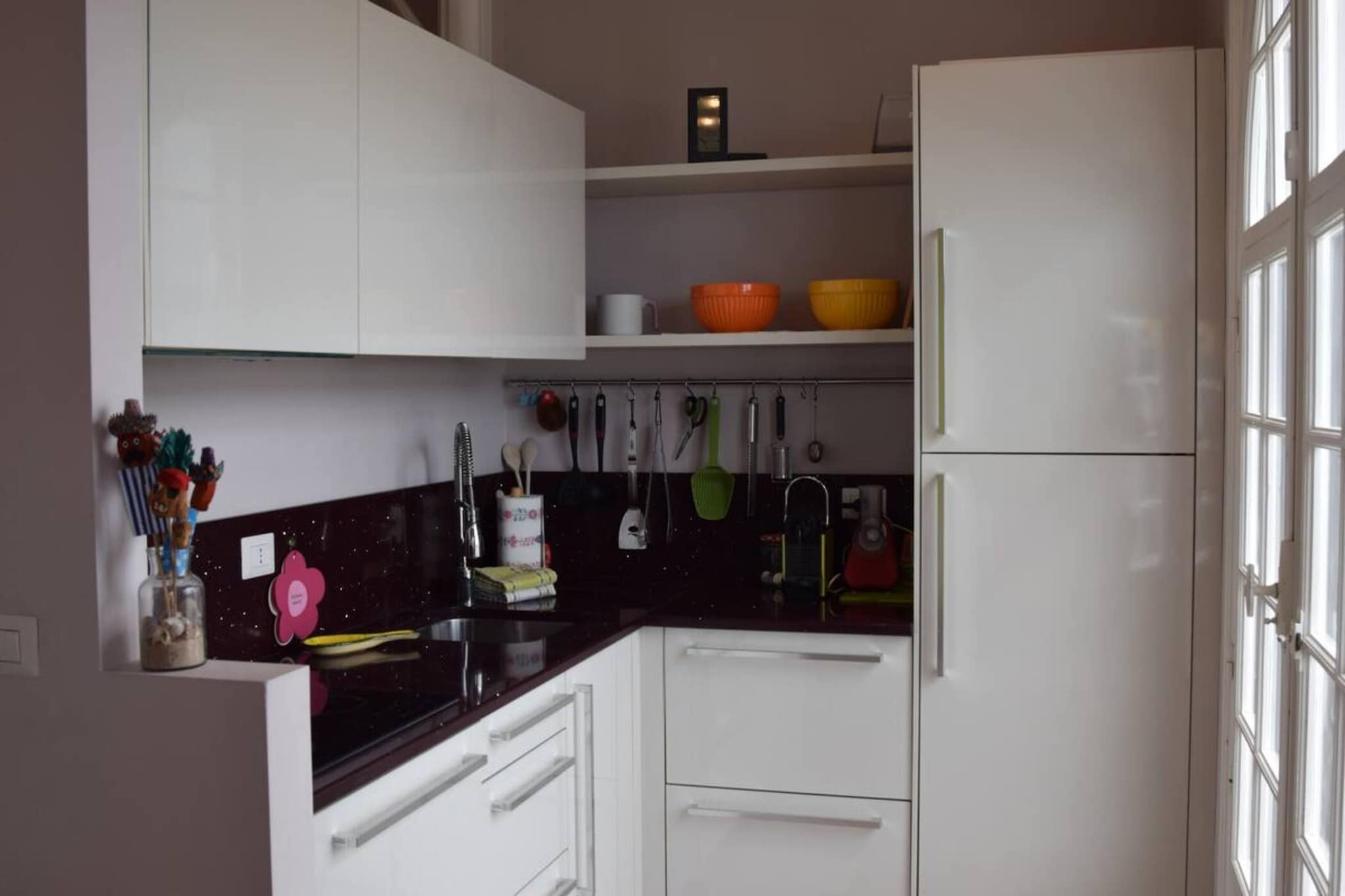 Juan-les-Pins Vue Mer Plage Piscine et Tennis-Kitchen