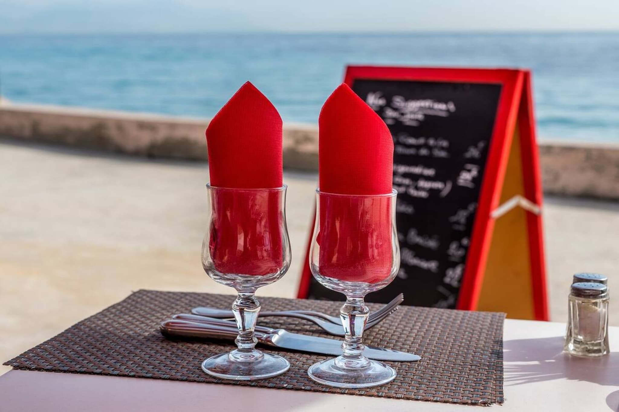 Juan-les-Pins Vue Mer Plage Piscine et Tennis-Atmosphere