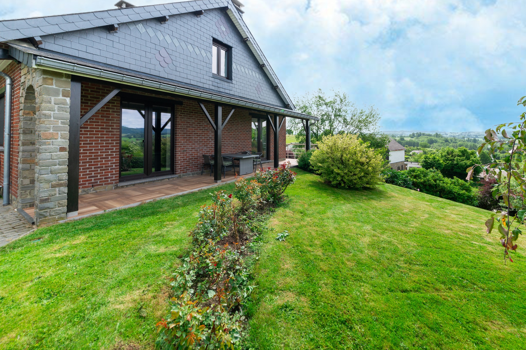 Gite La Maison Bleue-Extérieur été