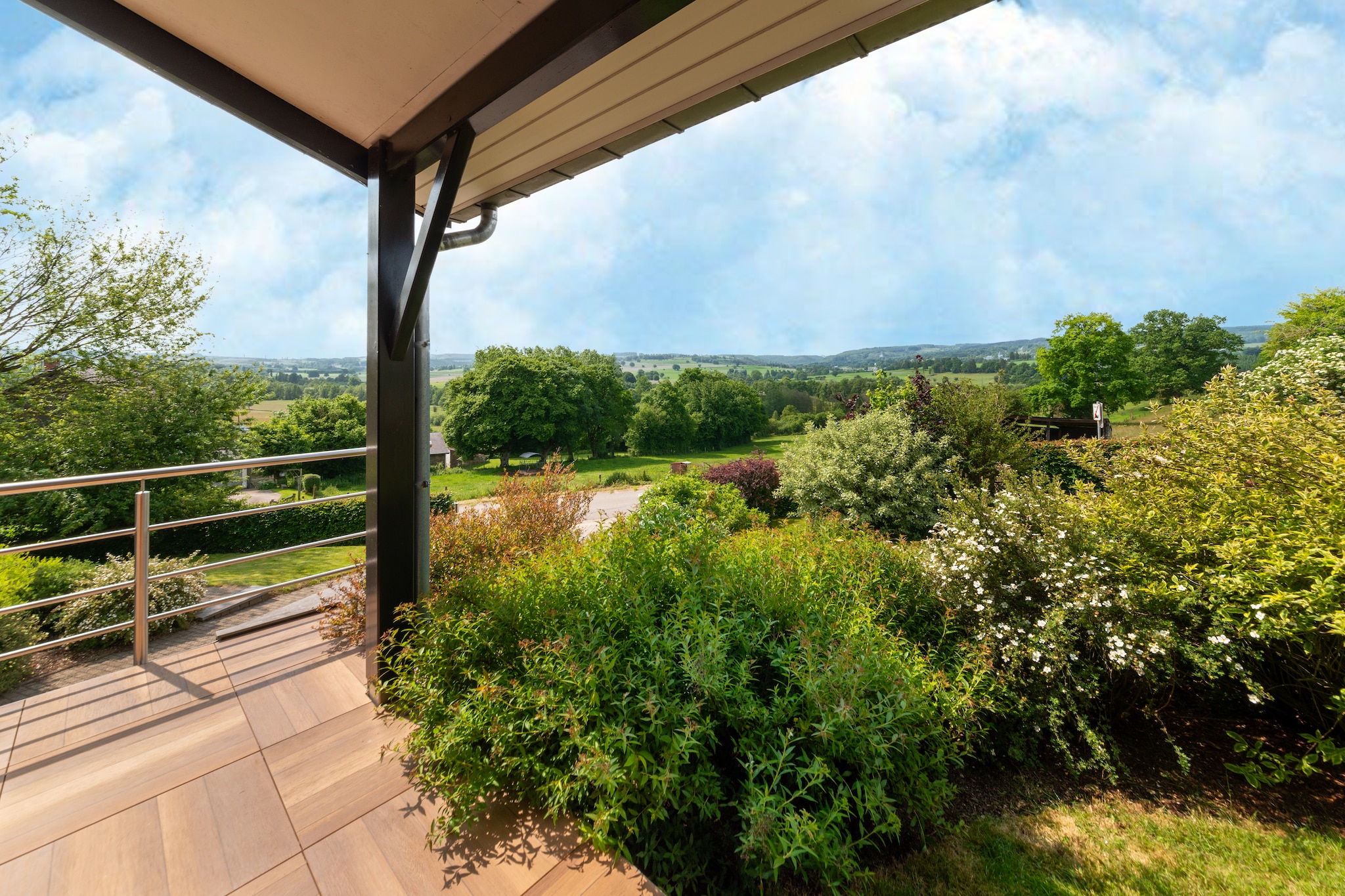 Gite La Maison Bleue-Jardin d'été