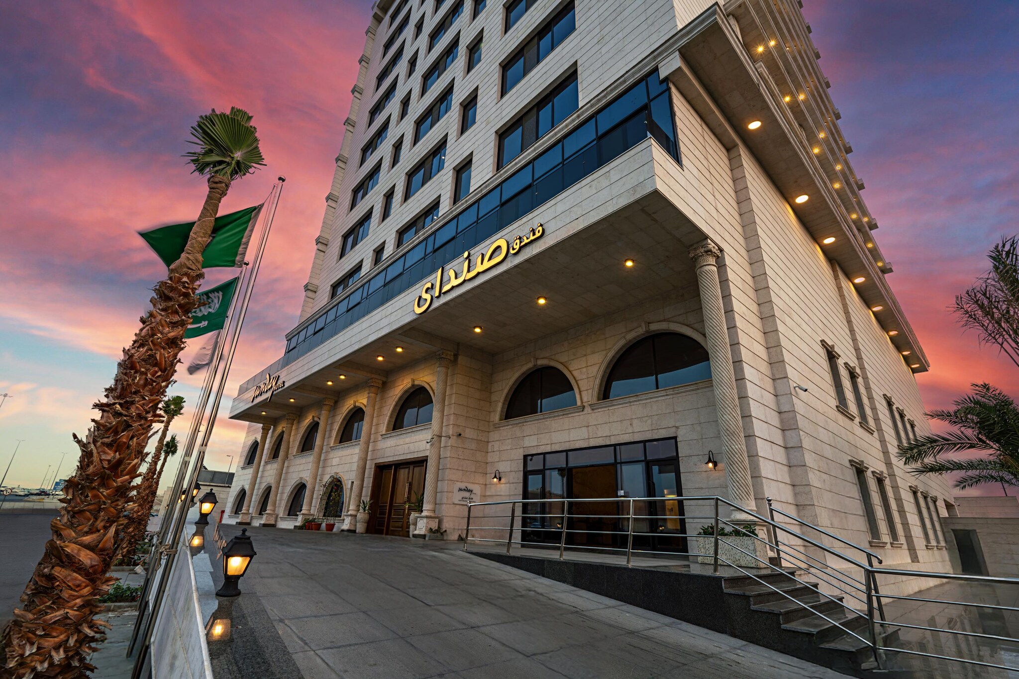 Ground floor: (bedroom(double king size bed, TV, air conditioning, telephone), bathroom(shower, toilet, bidet, high chair, hairdryer, Towels incl.))