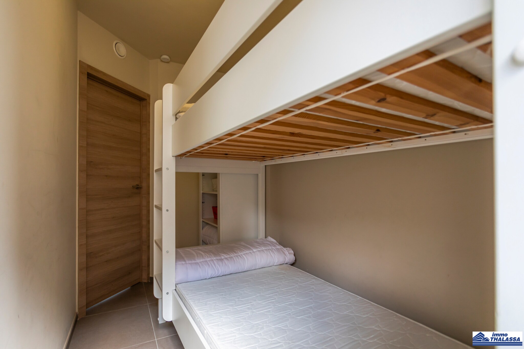 Alexy 0201-Bedroom