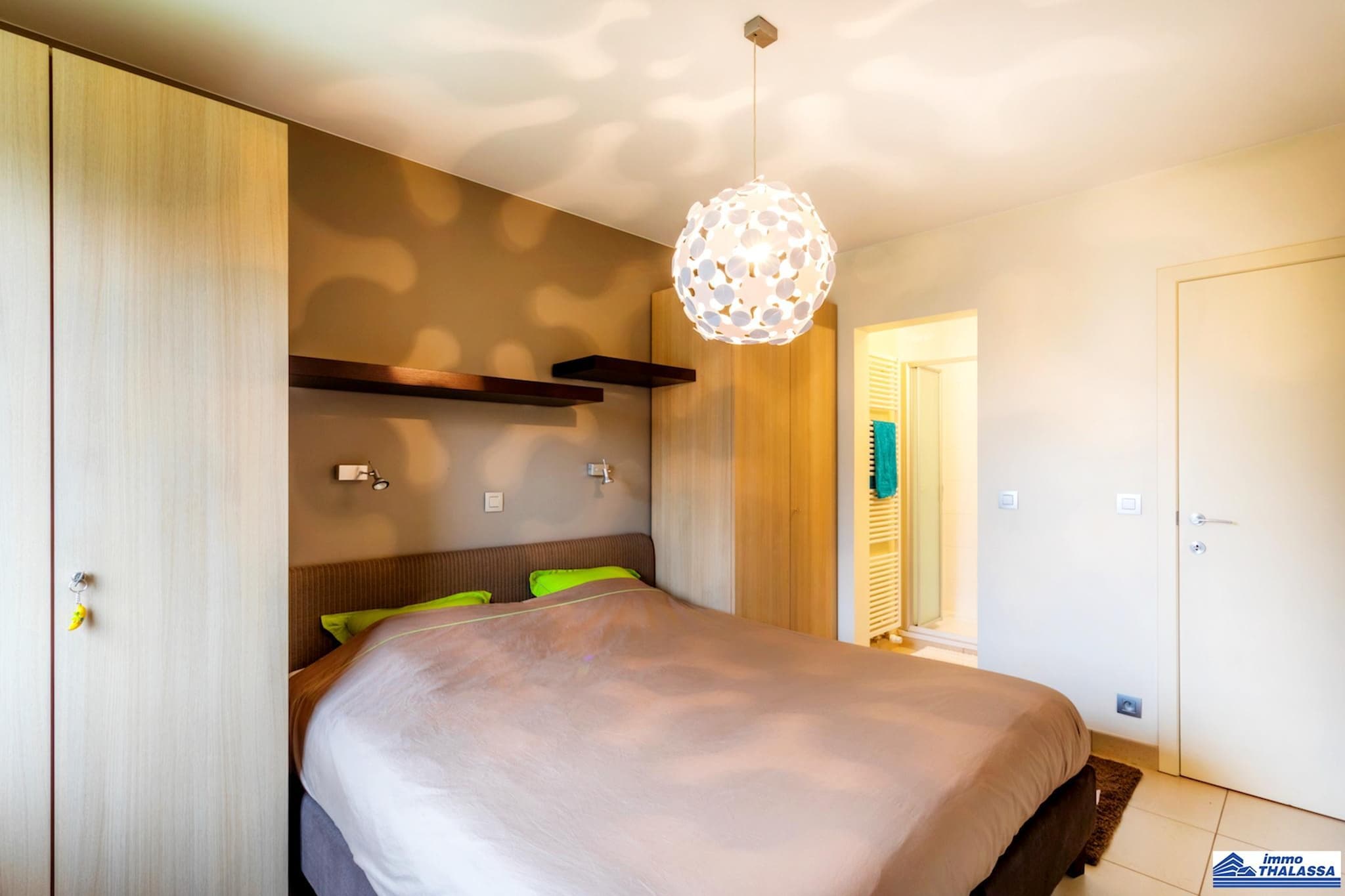 Amena 0101 + garage 14-Chambre
