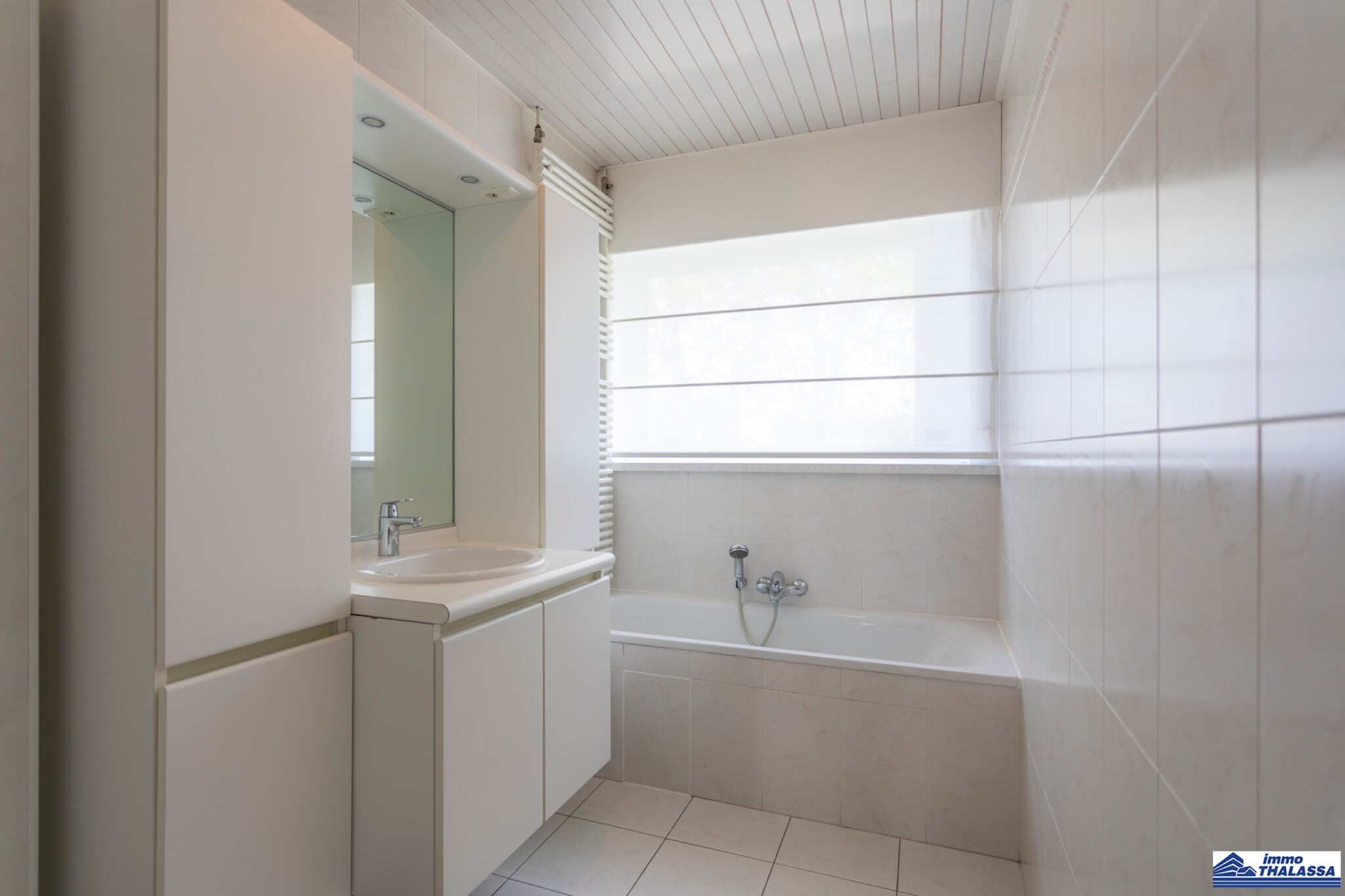 At Home-Badkamer