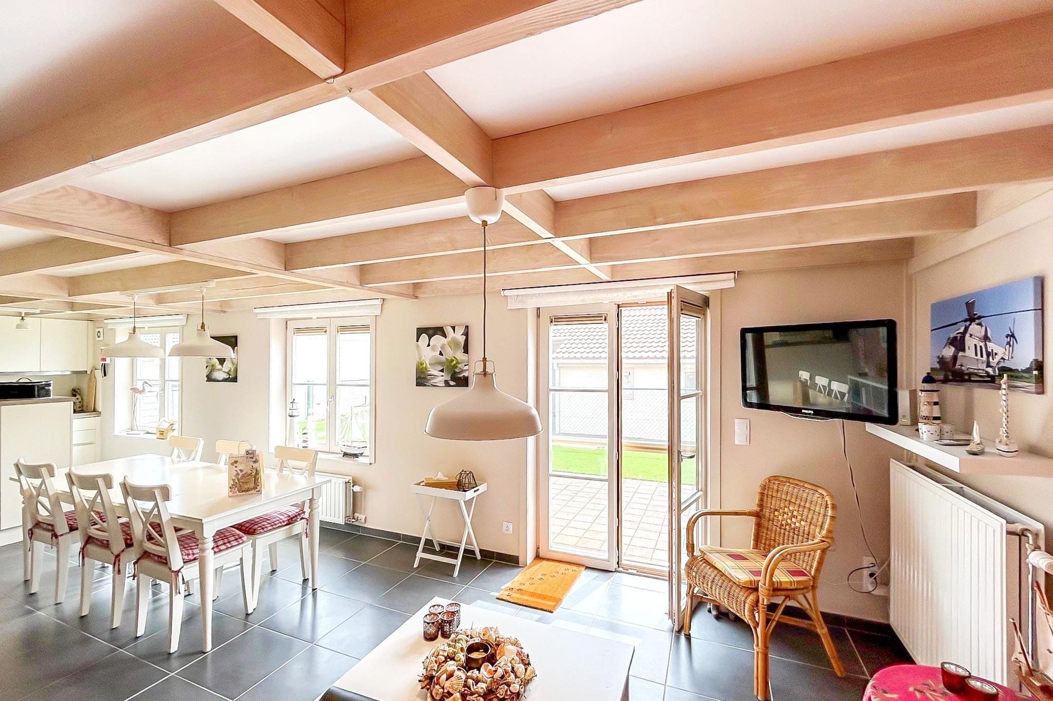 Charming family cottage with garden