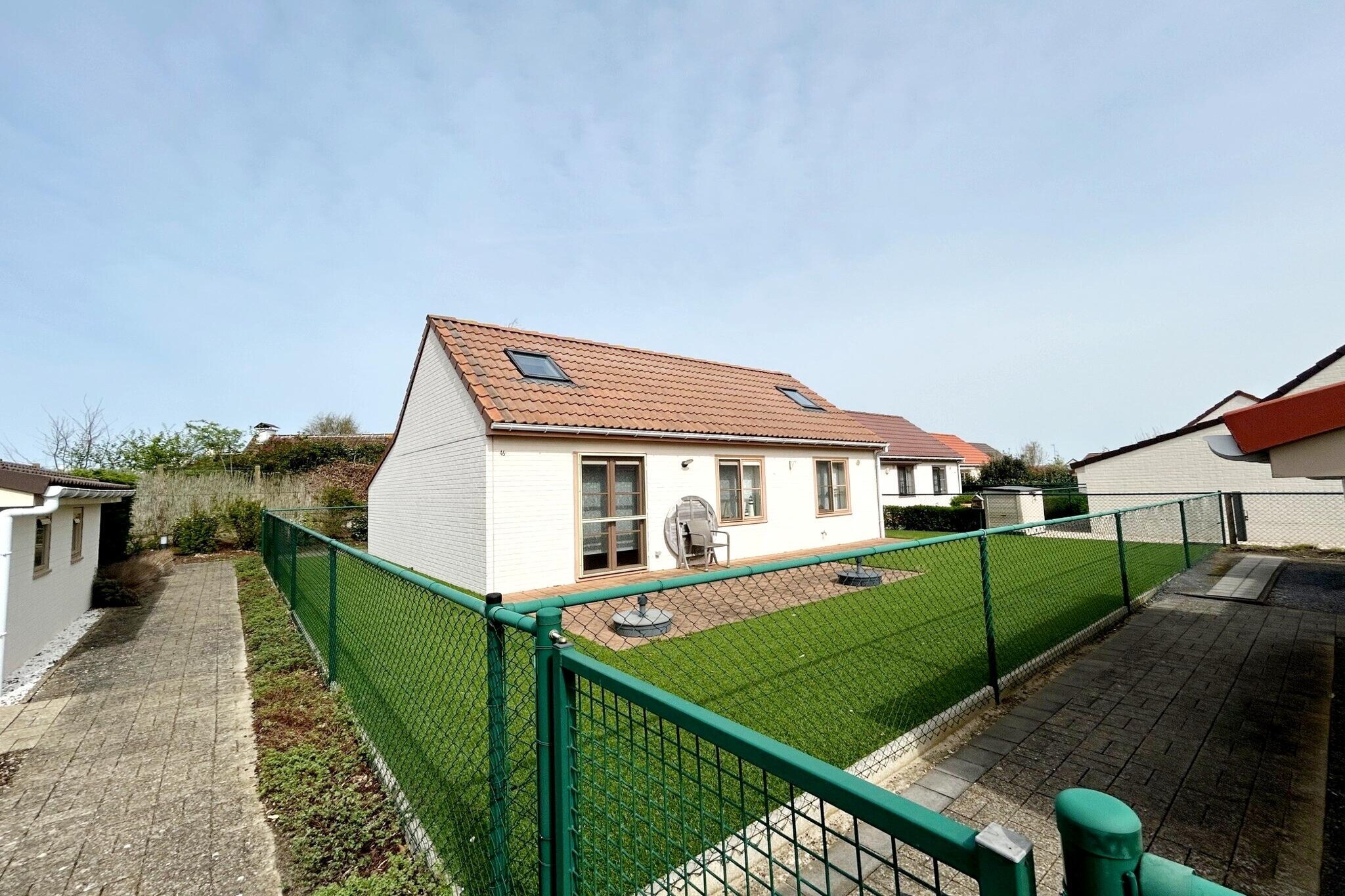 Charming family cottage with garden