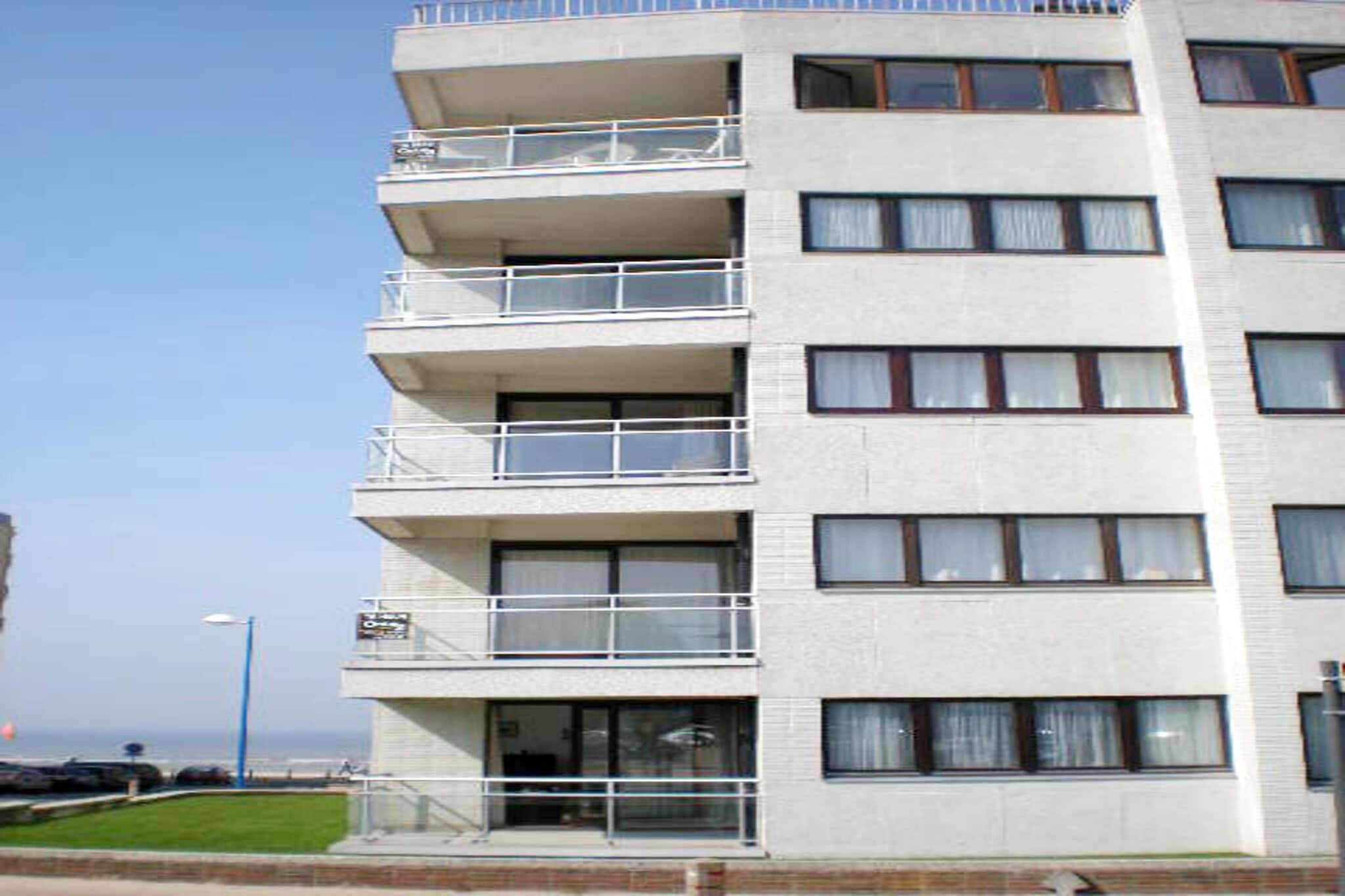 Kennedy C2-Exterior summer