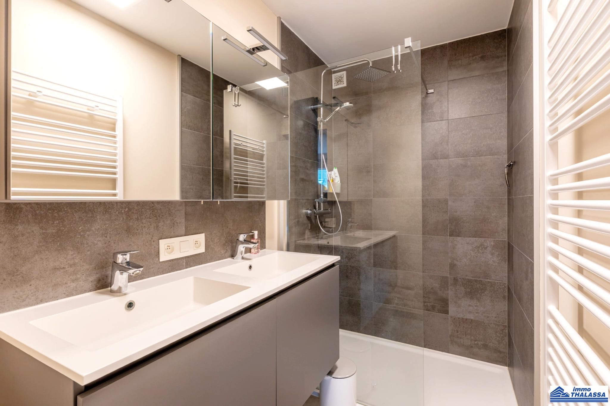 Le Roulis 0501-Badkamer