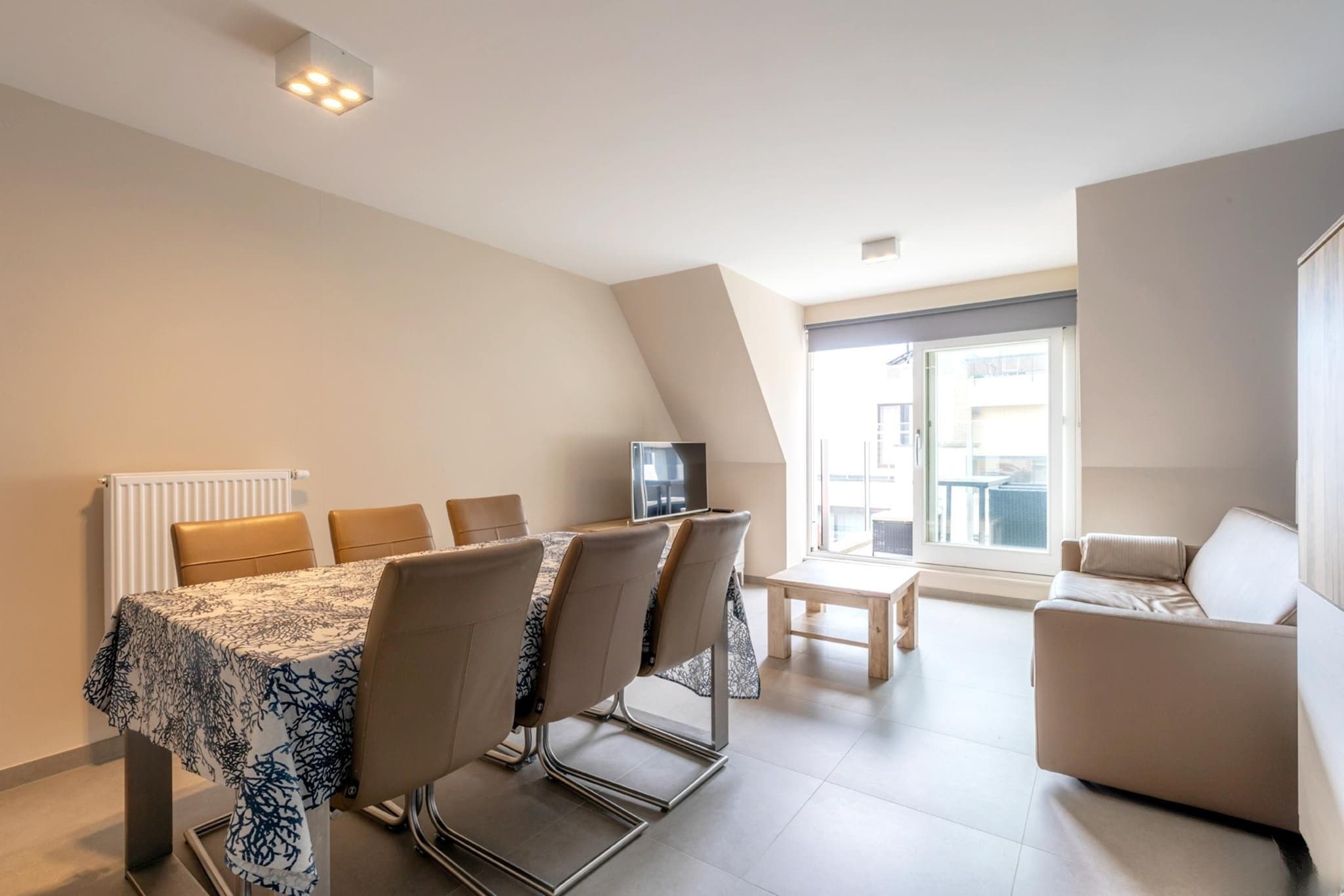 Le Roulis 0501-Eetkamer