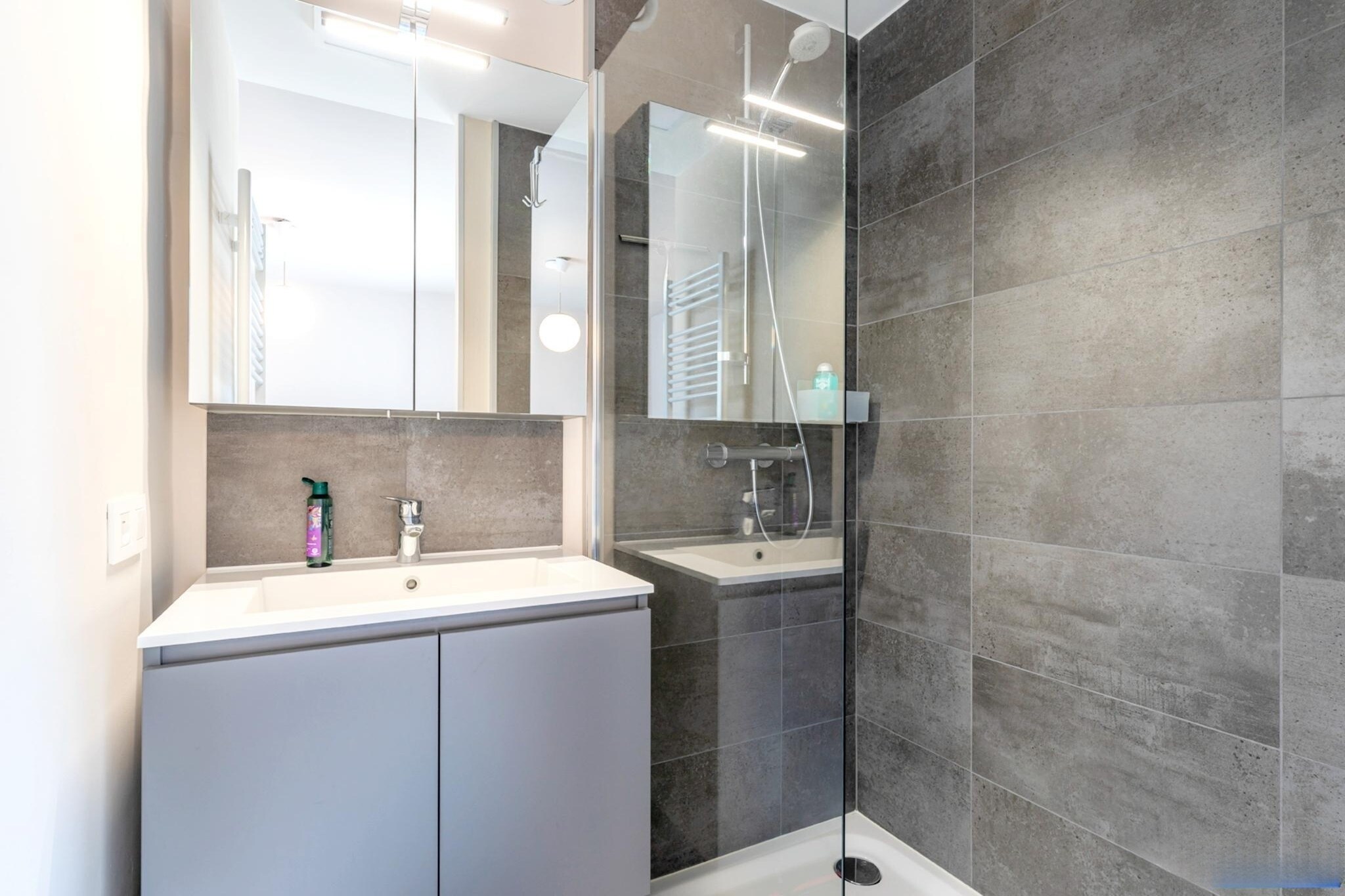 Le Roulis 0501-Badkamer