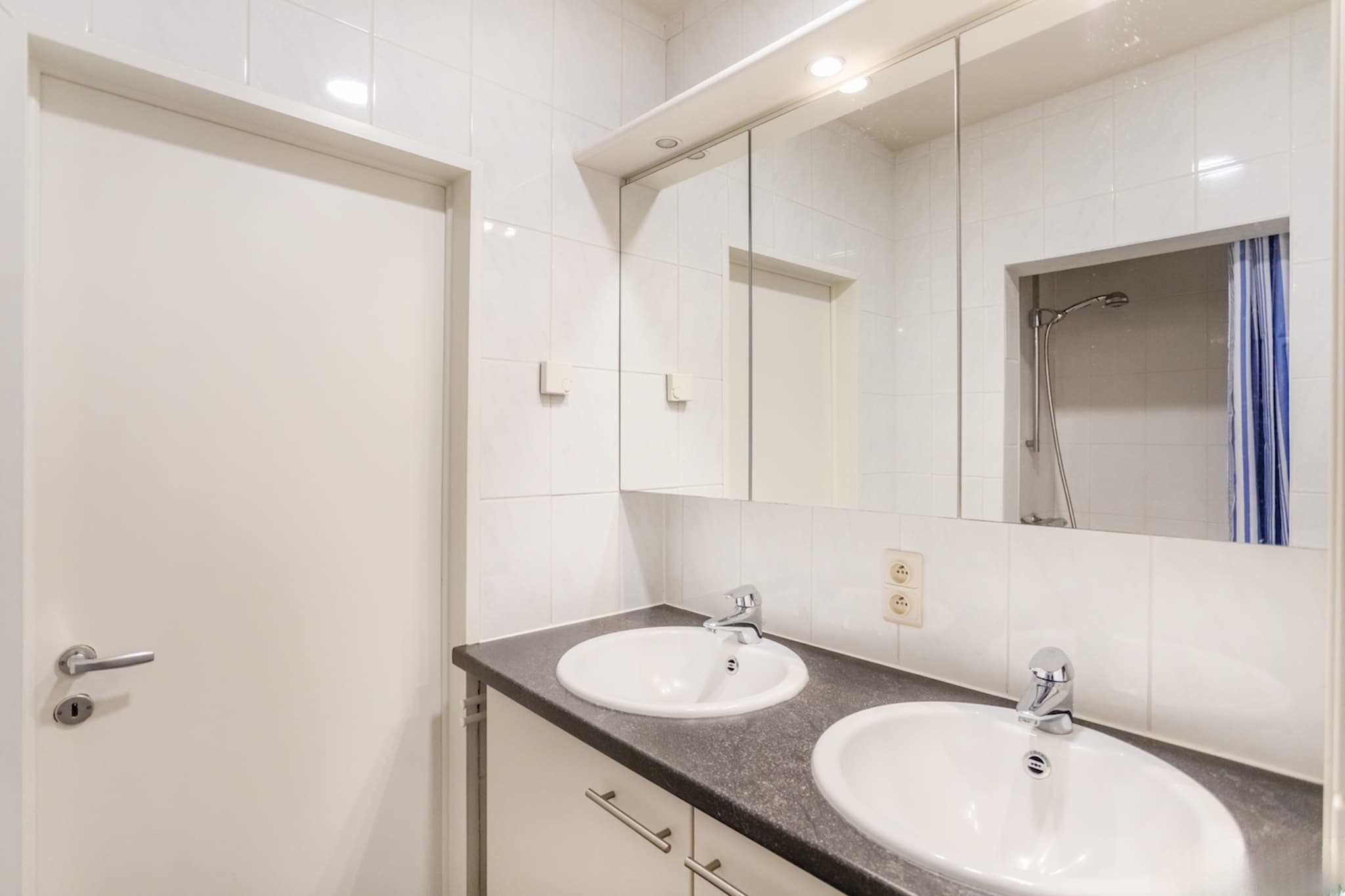 Opale 0101-Bathroom