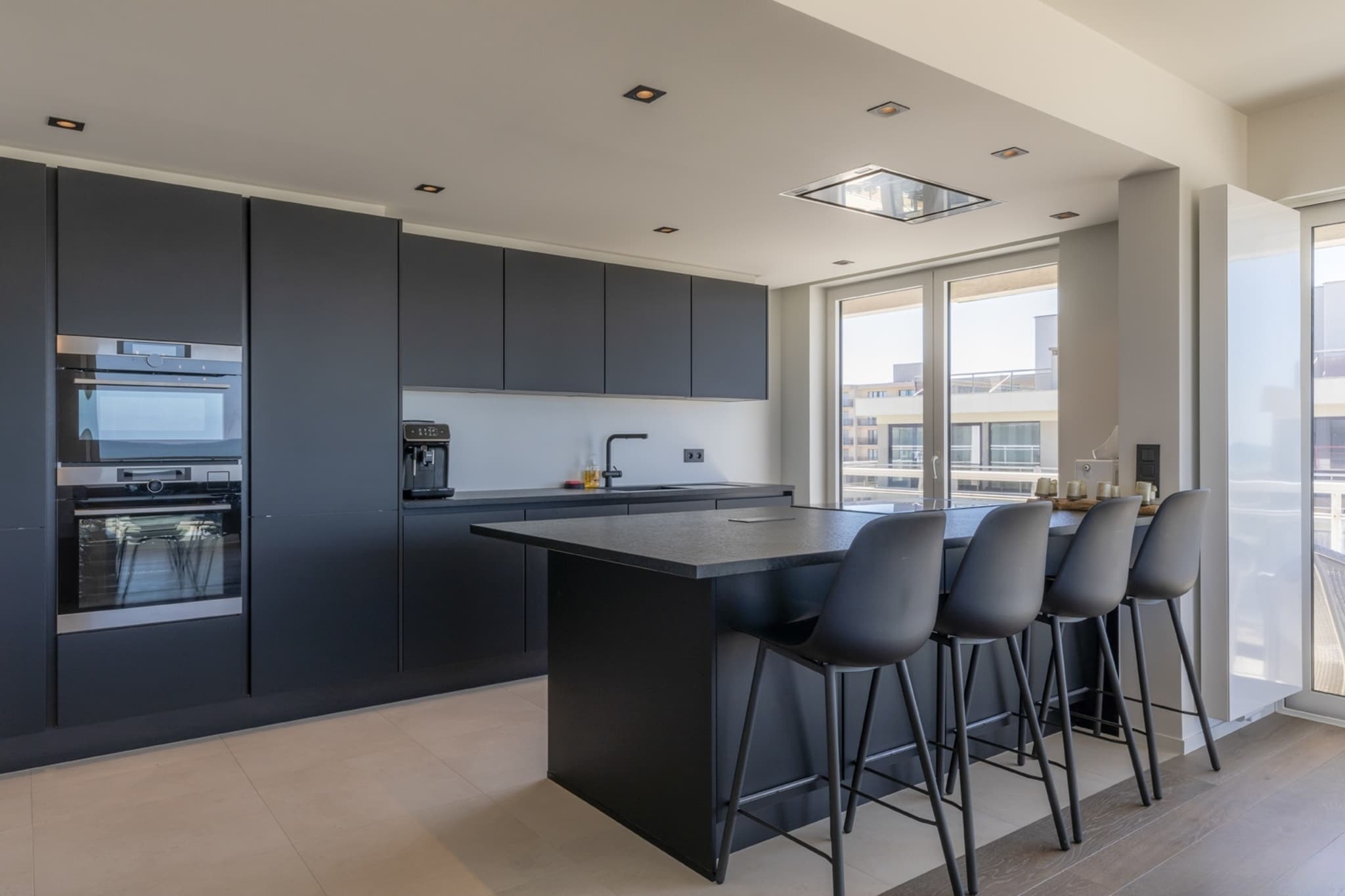 Apartment with panoramic sea view in De Panne