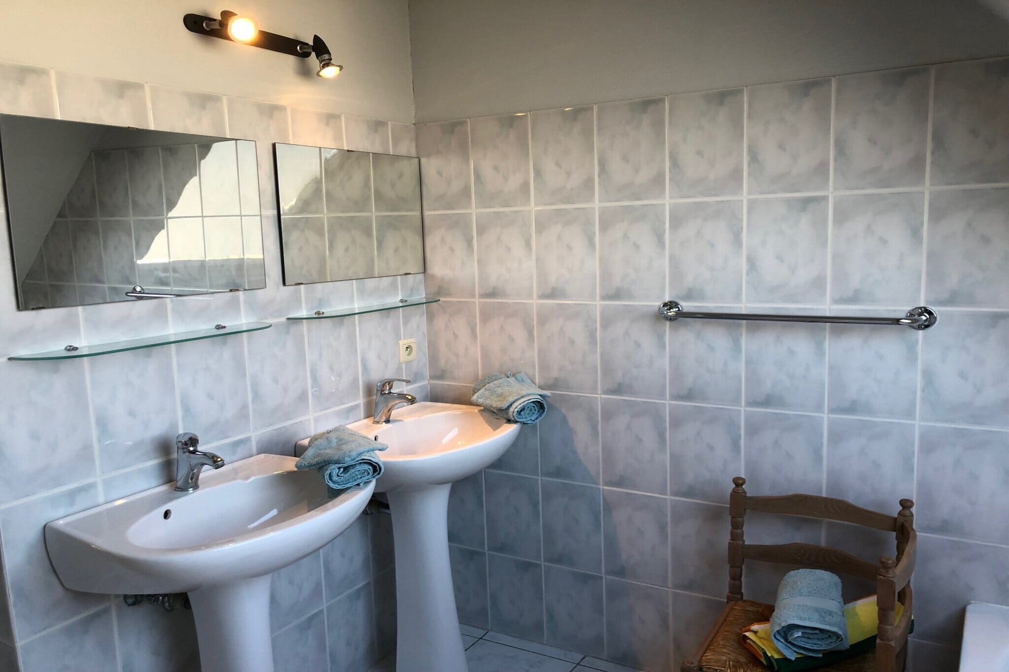 Peppino 0202-Bathroom