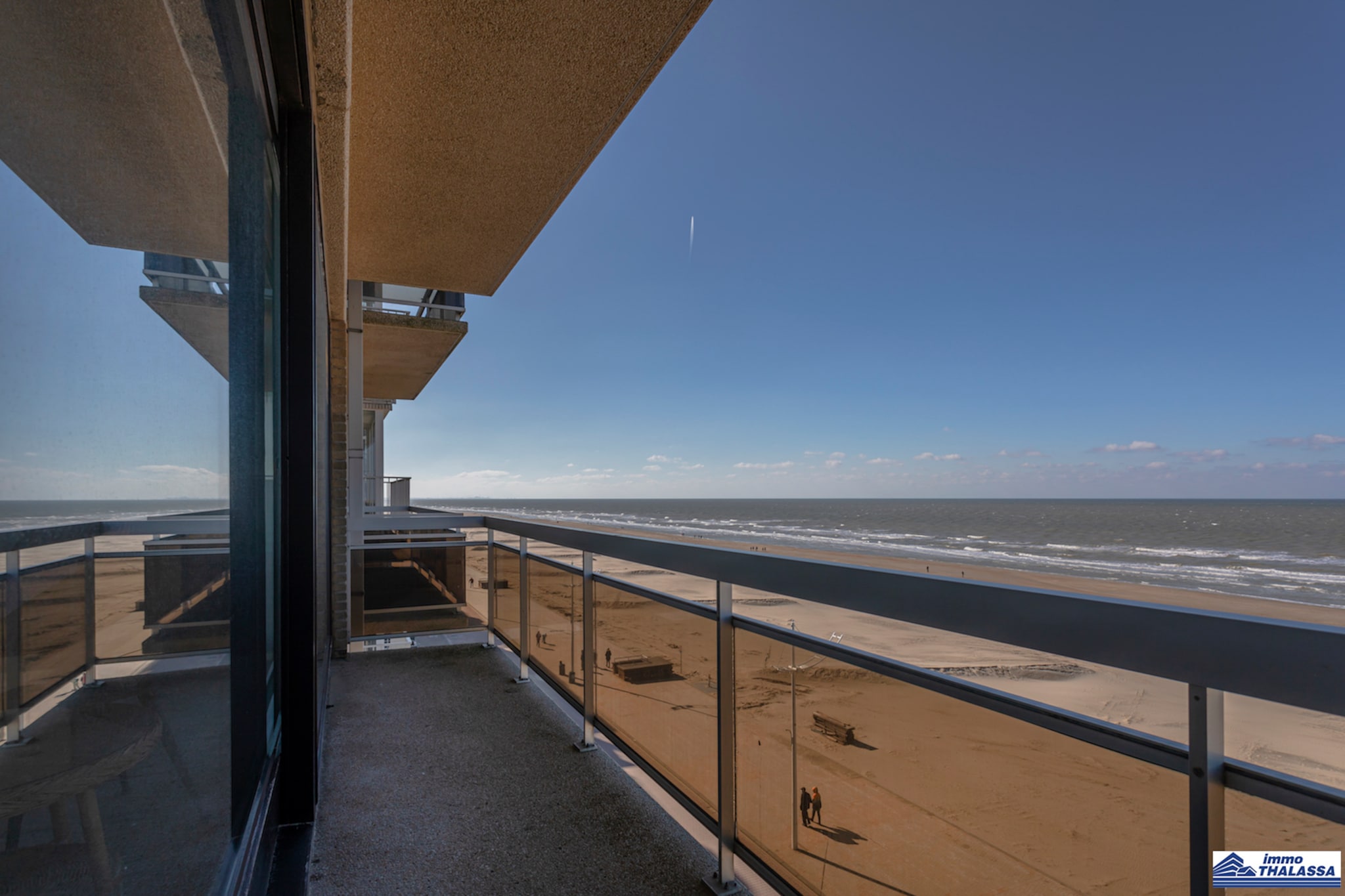 Quo Vadis 0501 + garage 83-Terrassenbalkon