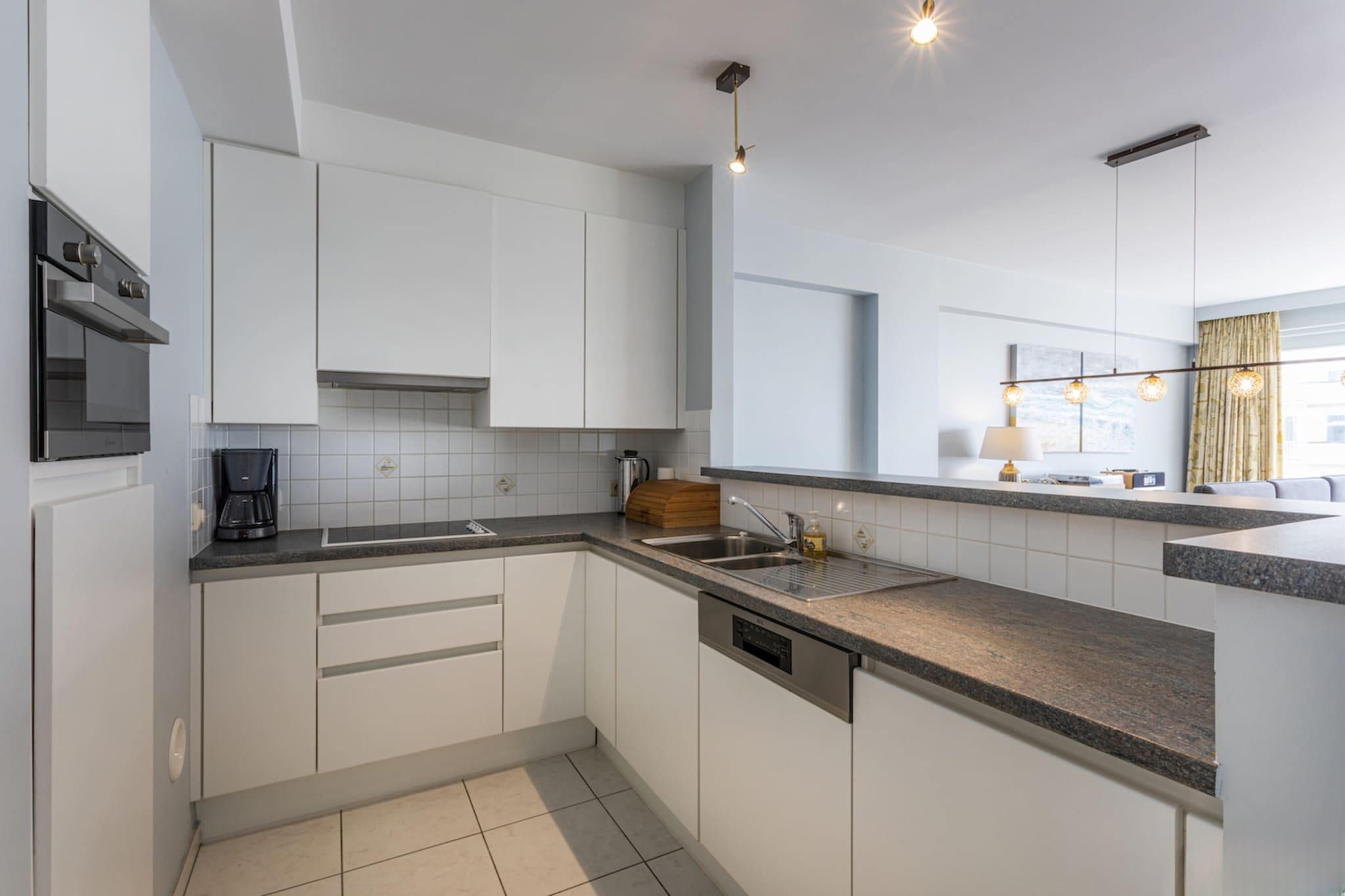 Royal 0303 + garage 19-Keuken